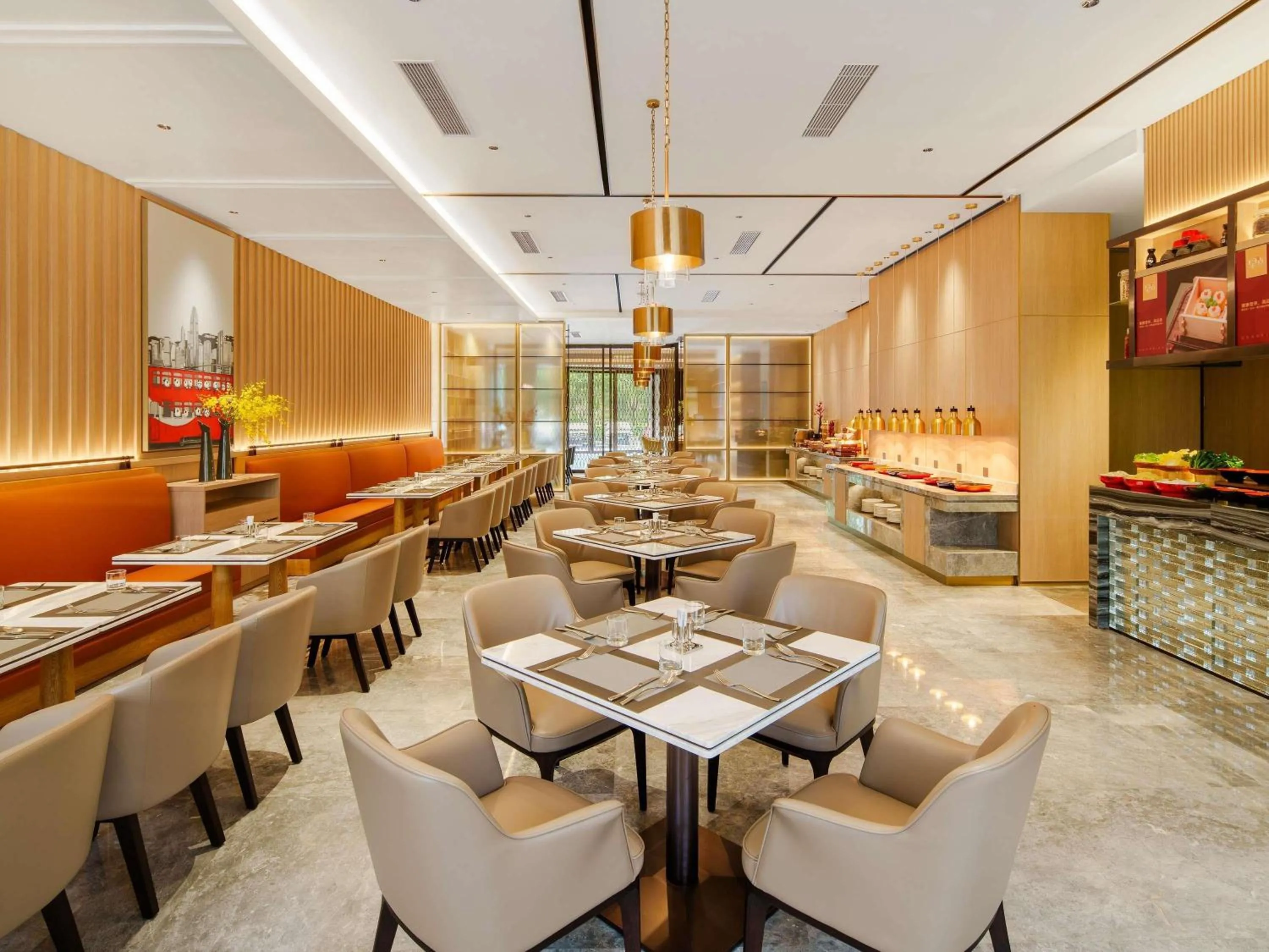 Restaurant/places to eat in Novotel Shenzhen Bantian