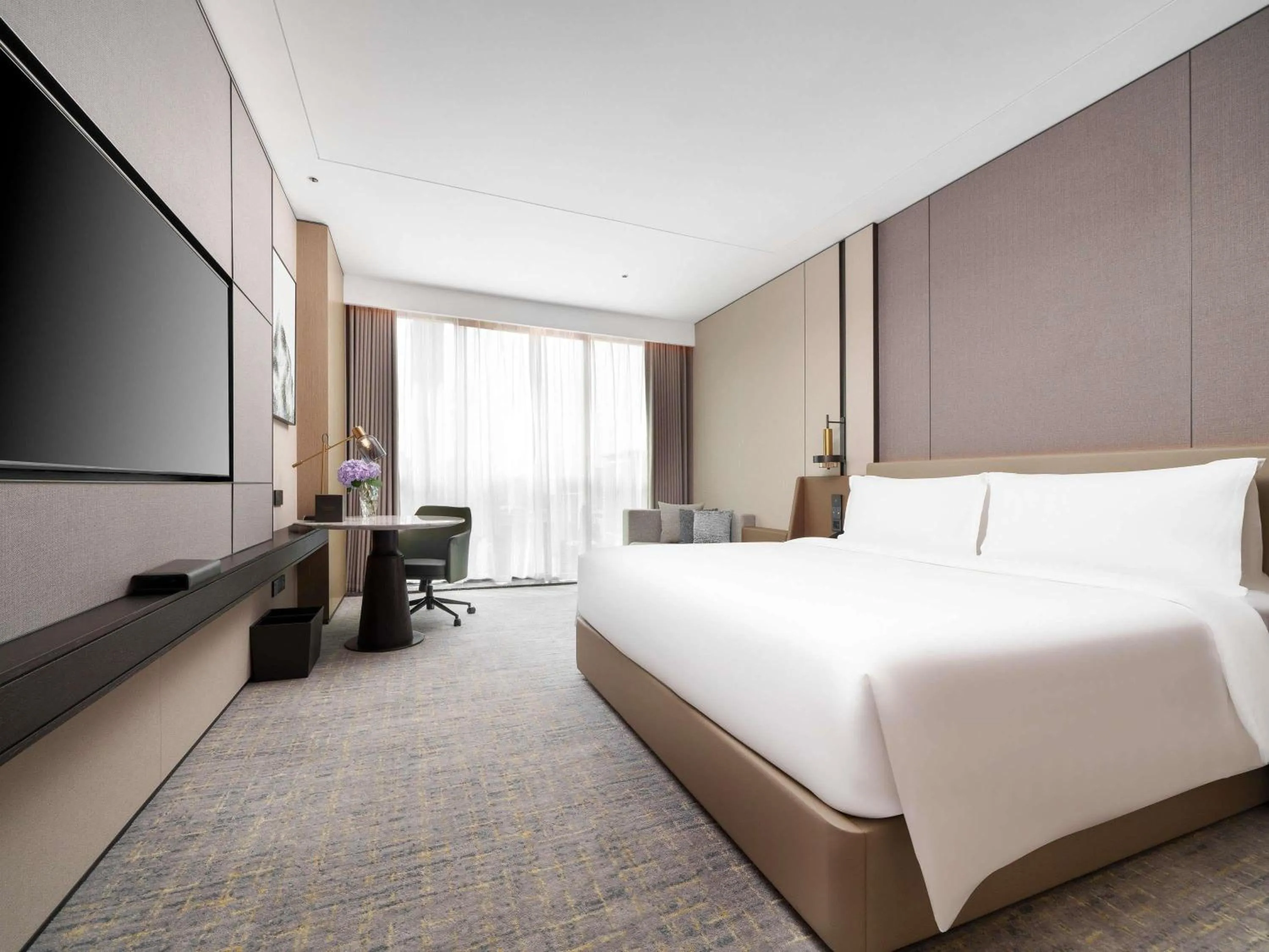 Bedroom, Bed in Grand Mercure Wuhan Hanyang