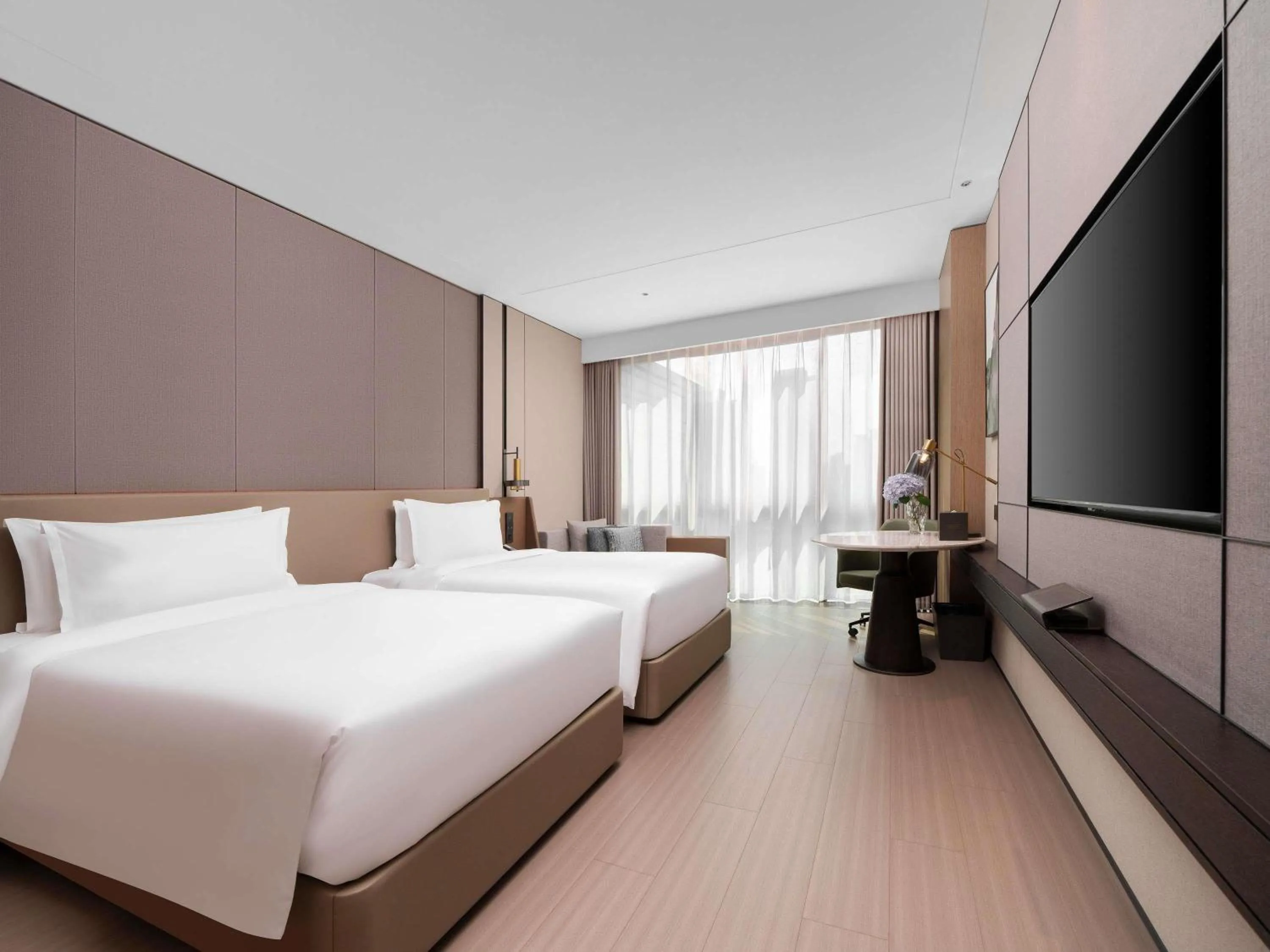 Bedroom, Bed in Grand Mercure Wuhan Hanyang