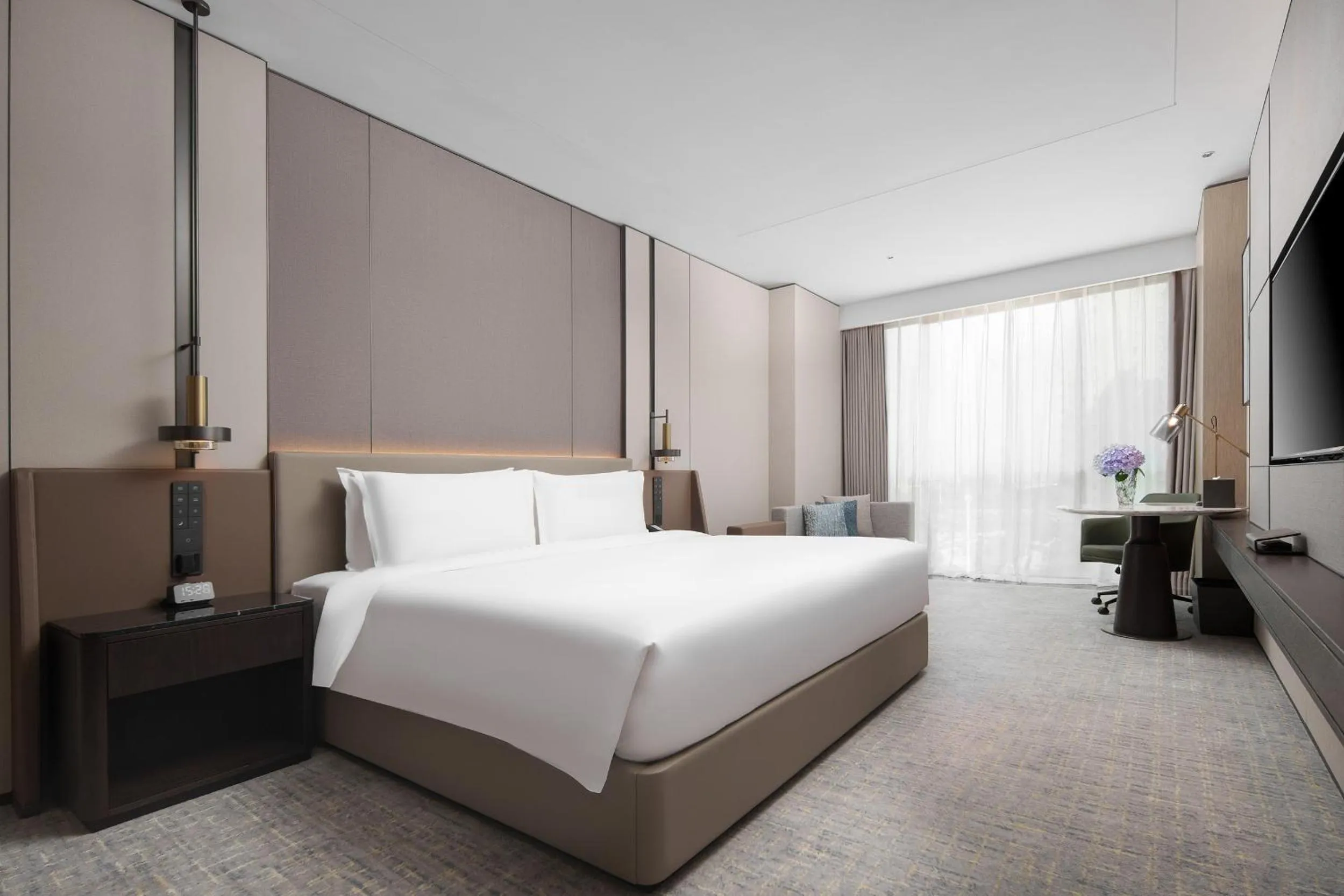 Bedroom, Bed in Grand Mercure Wuhan Hanyang