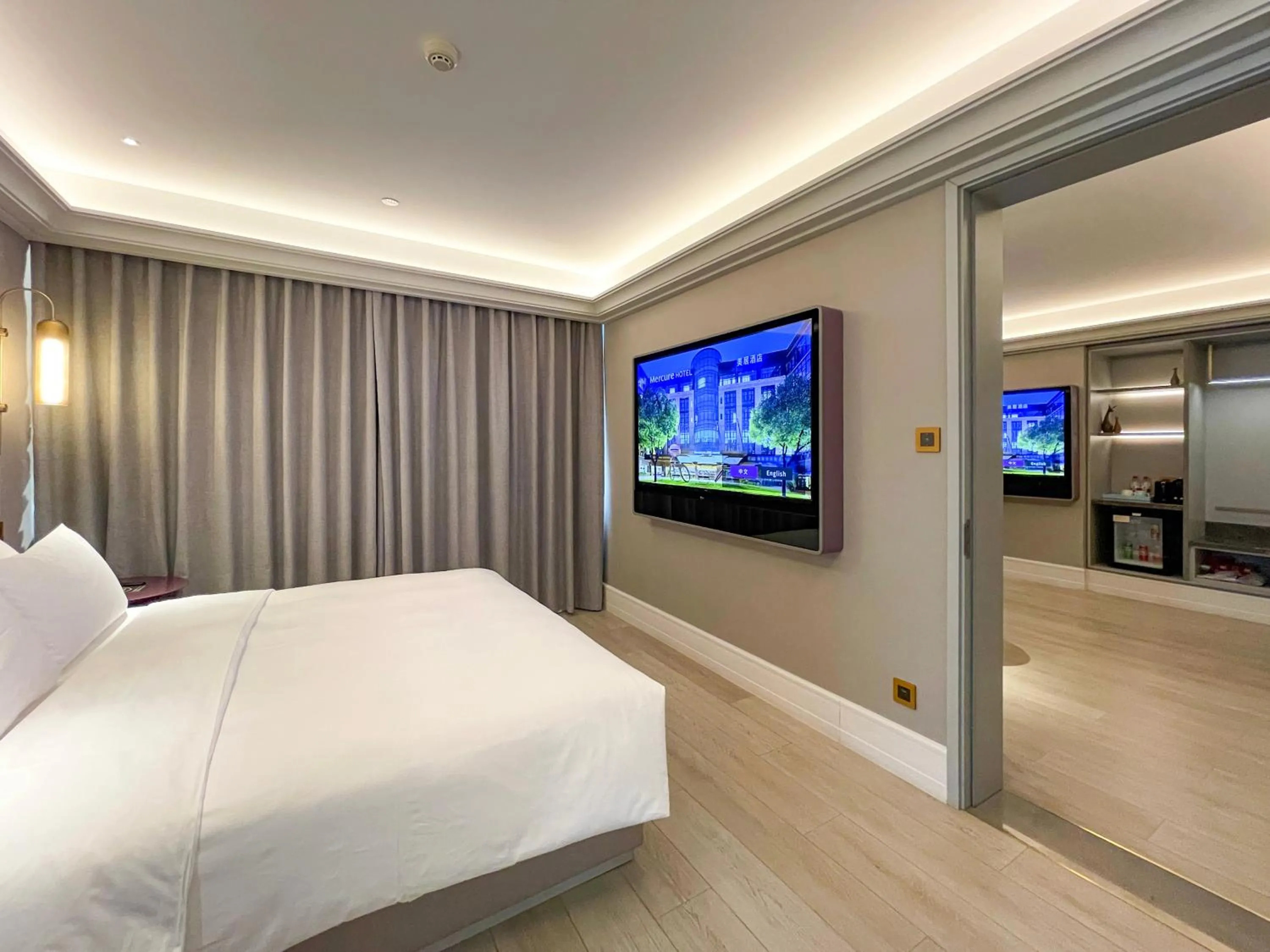 TV and multimedia, Bed in Mercure Shijiazhuang People Square