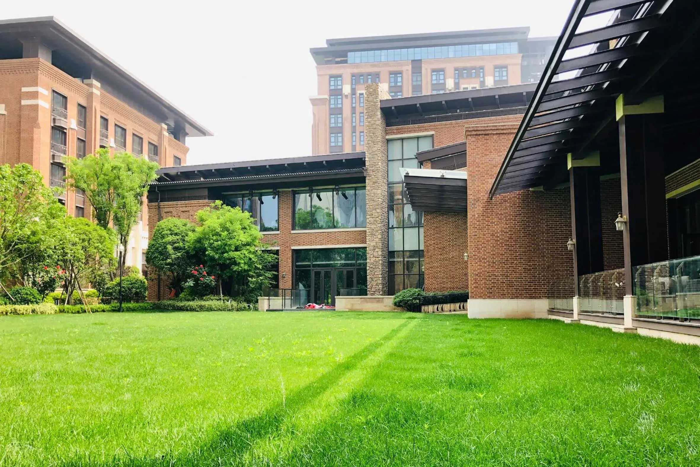 Property building in Swissotel Xi' an Xinxing Hot Spring Property building in Swissotel Xi' an Xinxing Hot Spring