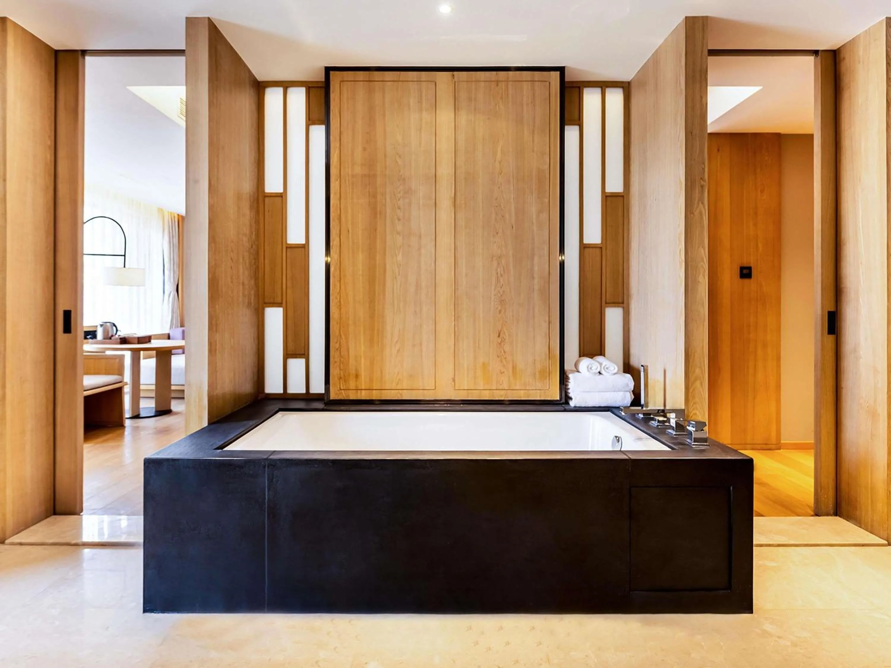 Bedroom in Swissotel Xi' an Xinxing Hot Spring