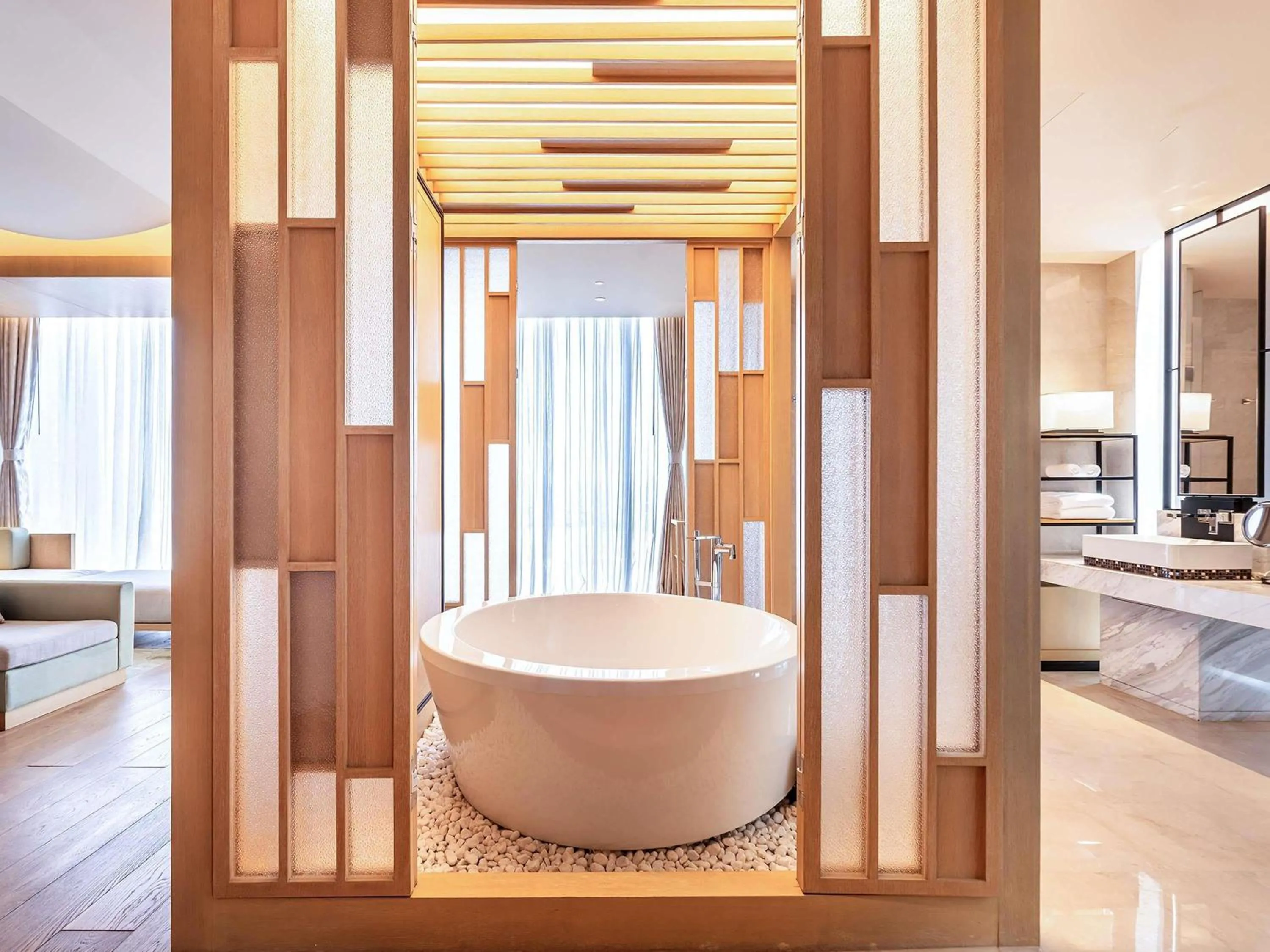 Bedroom in Swissotel Xi' an Xinxing Hot Spring