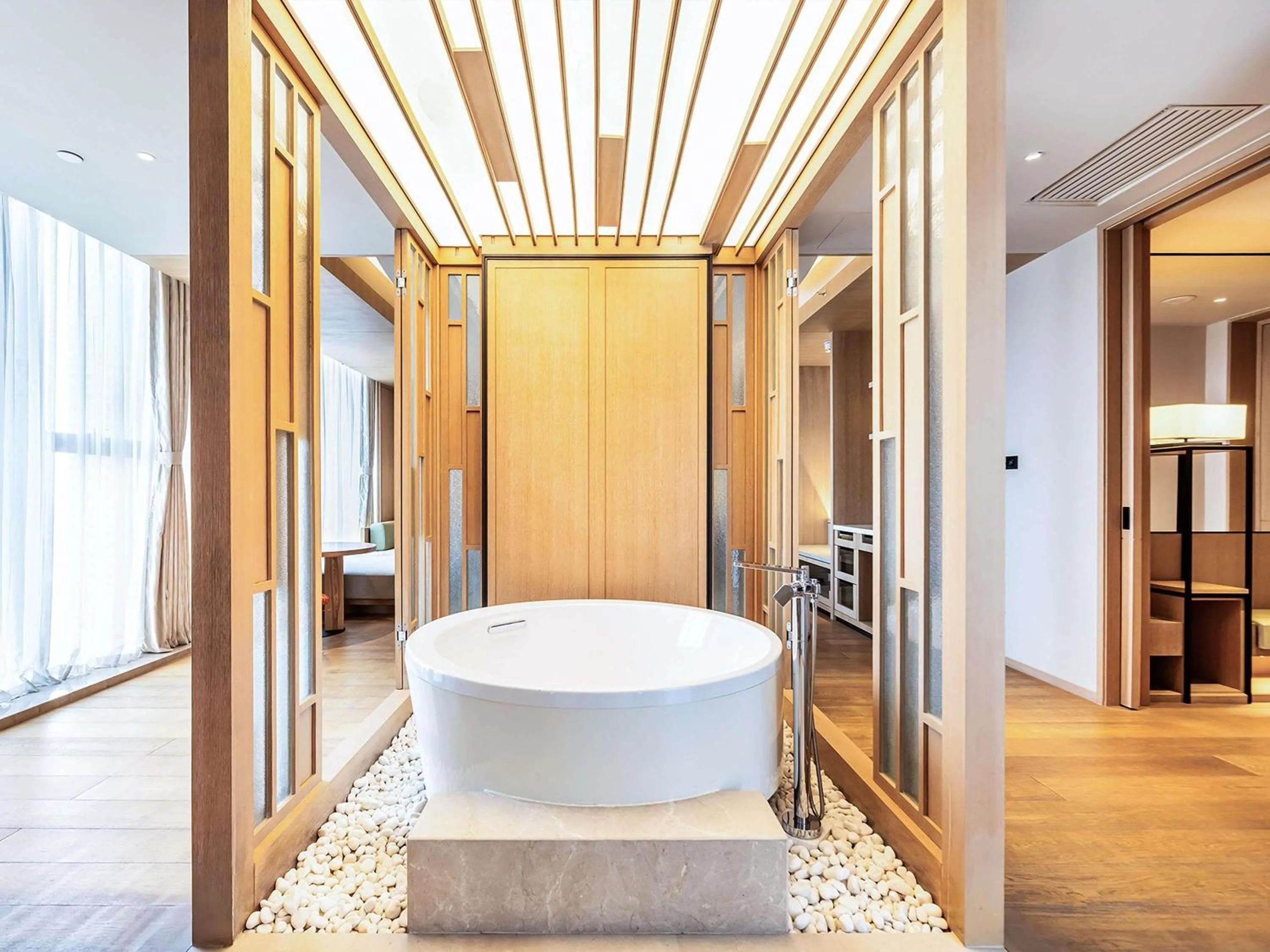 Bedroom in Swissotel Xi' an Xinxing Hot Spring