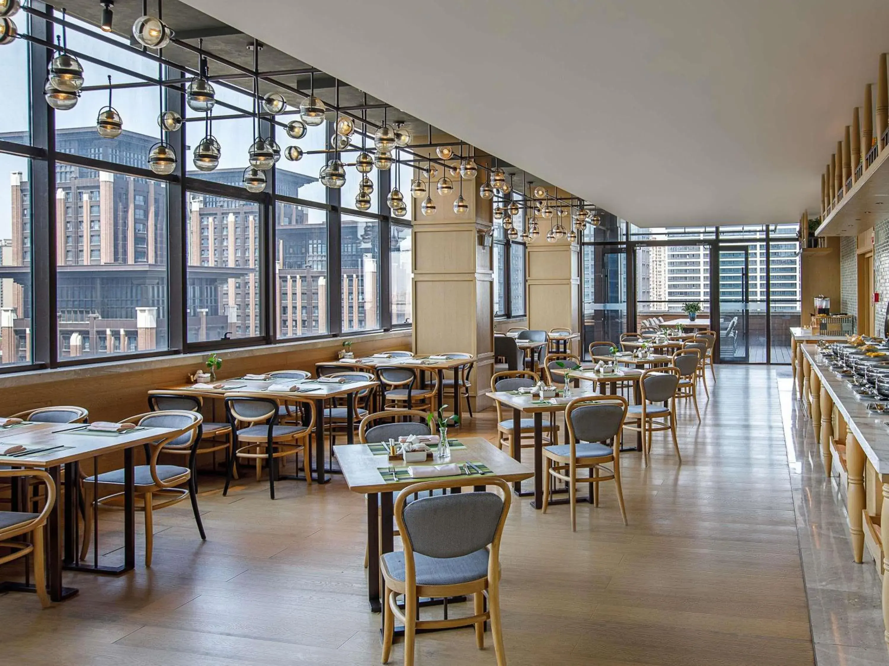 Restaurant/places to eat in Swissotel Xi' an Xinxing Hot Spring Restaurant/places to eat in Swissotel Xi' an Xinxing Hot Spring