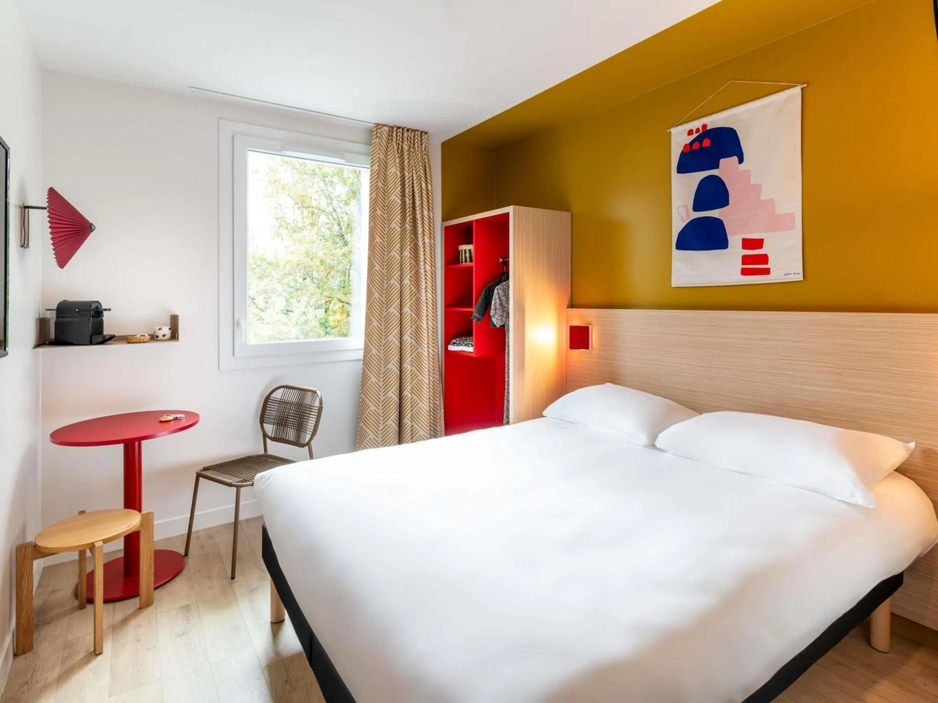 Bedroom, Bed in ibis Styles Prévessin Genève Aéroport