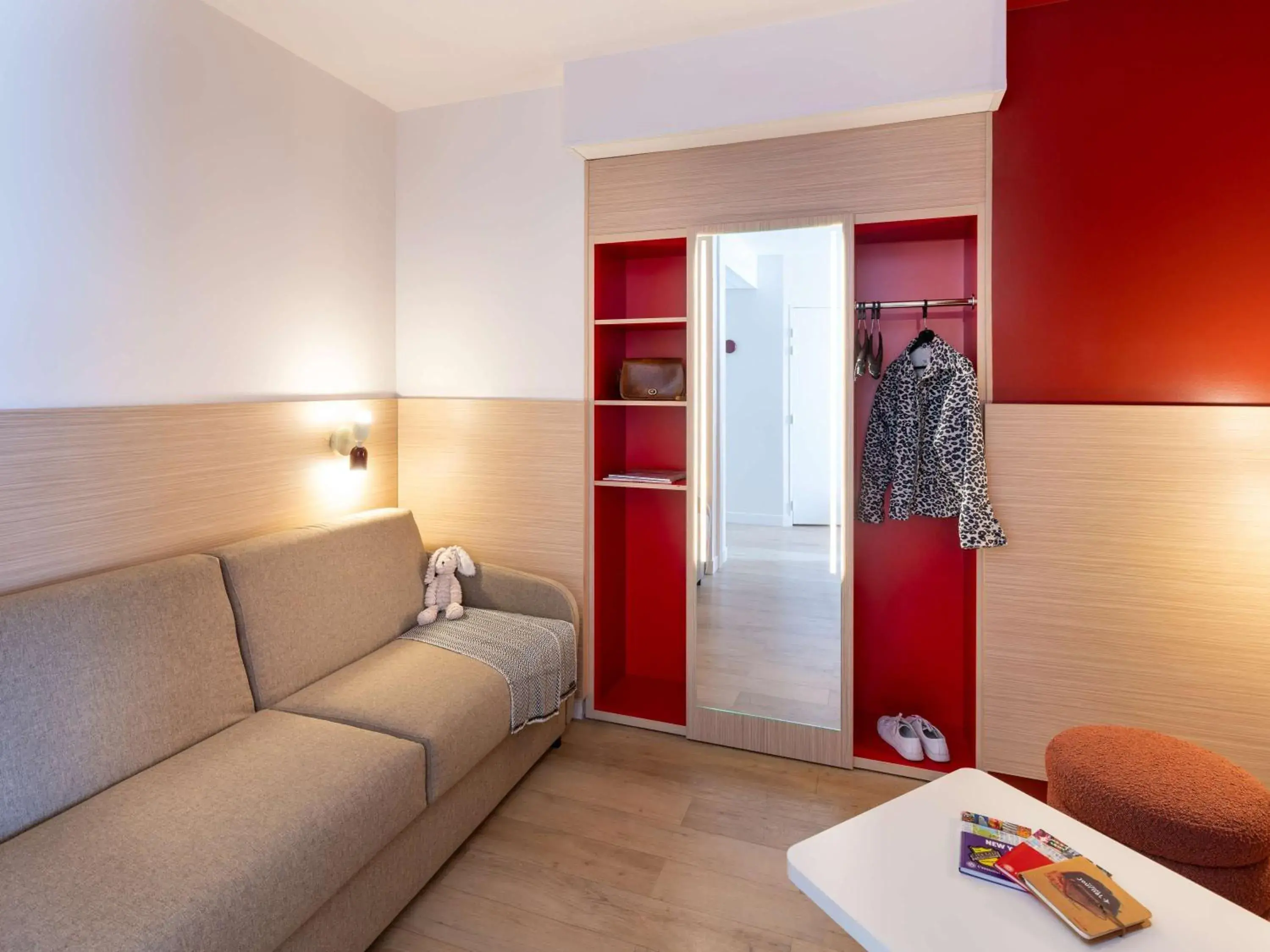 Bedroom in ibis Styles Prévessin Genève Aéroport Bedroom in ibis Styles Prévessin Genève Aéroport