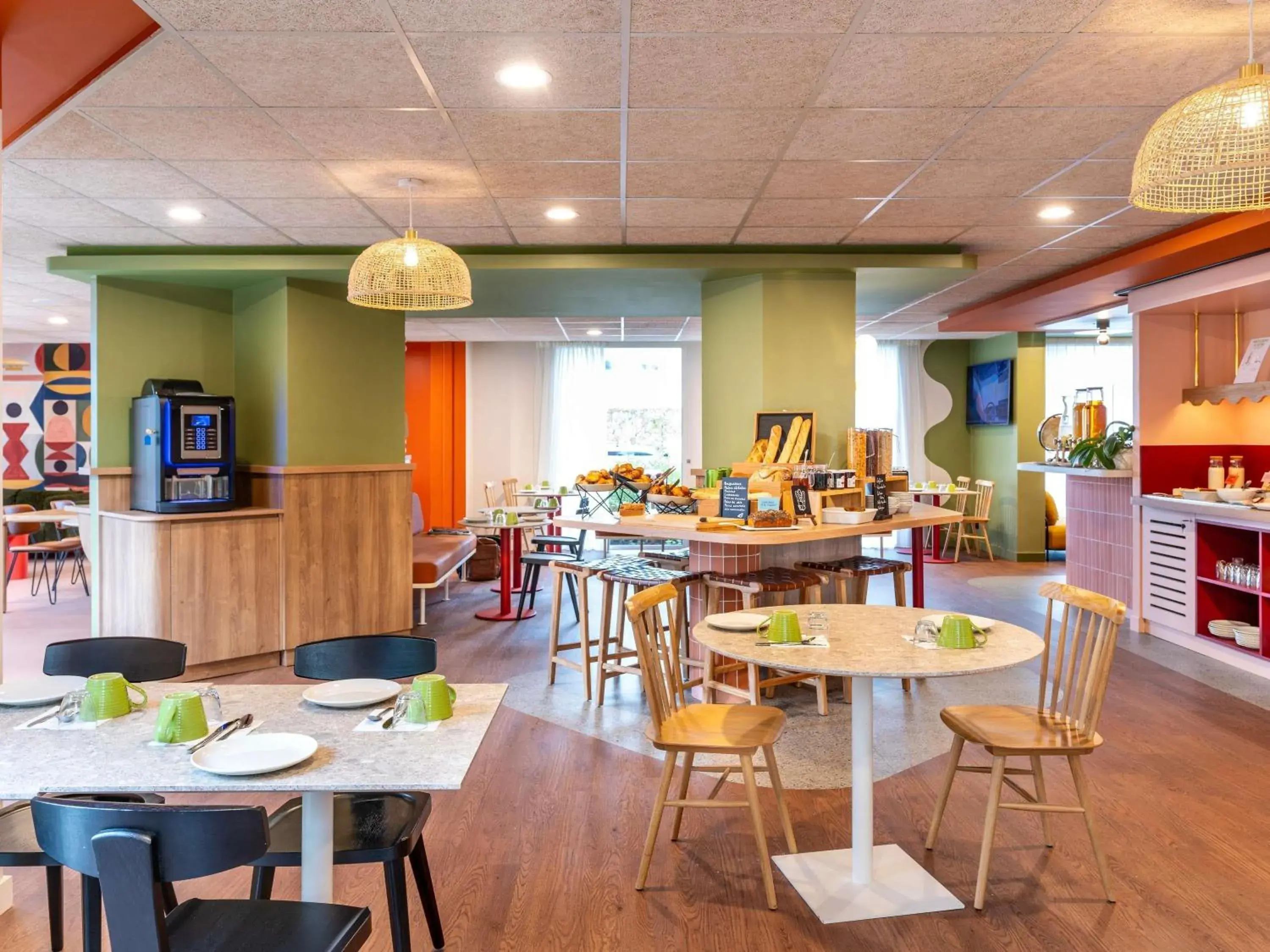 Property building in ibis Styles Prévessin Genève Aéroport Property building in ibis Styles Prévessin Genève Aéroport