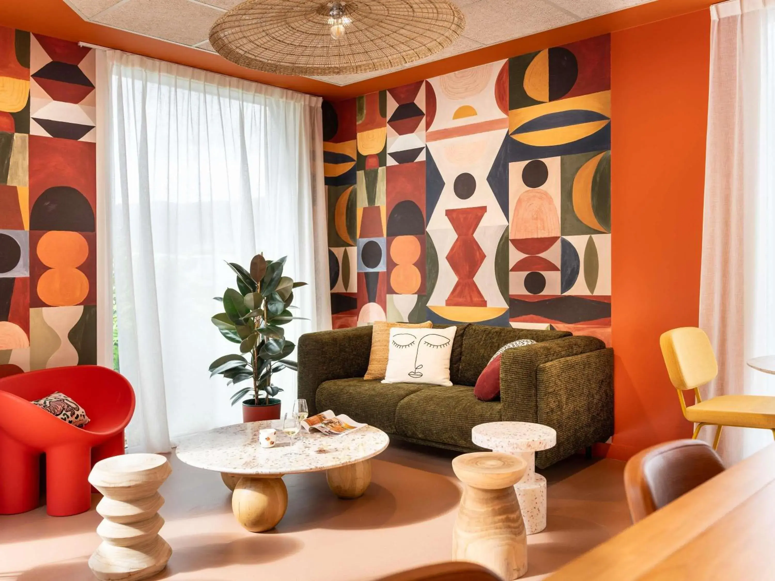 Lounge or bar in ibis Styles Prévessin Genève Aéroport Lounge or bar in ibis Styles Prévessin Genève Aéroport