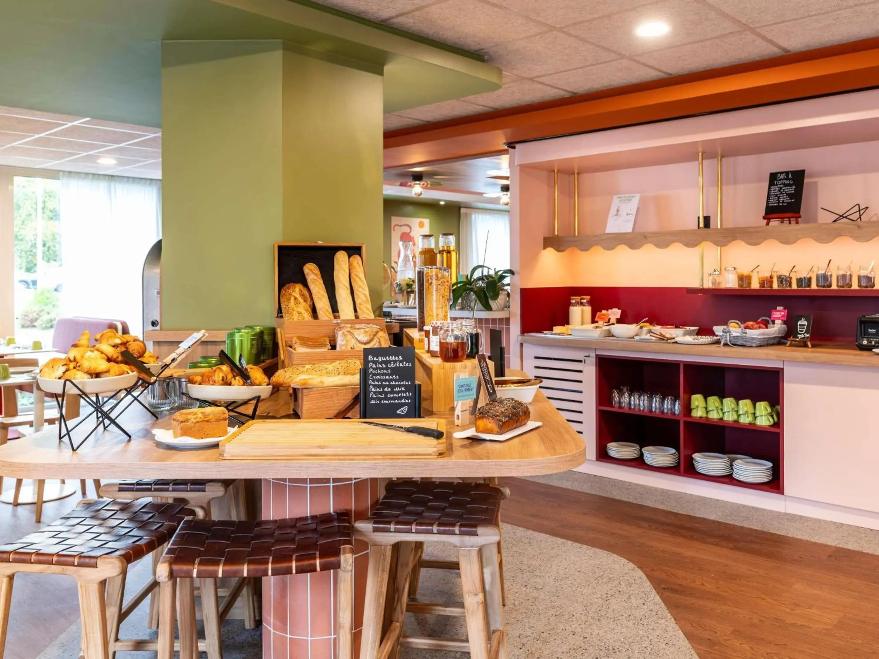 Property building in ibis Styles Prévessin Genève Aéroport Property building in ibis Styles Prévessin Genève Aéroport