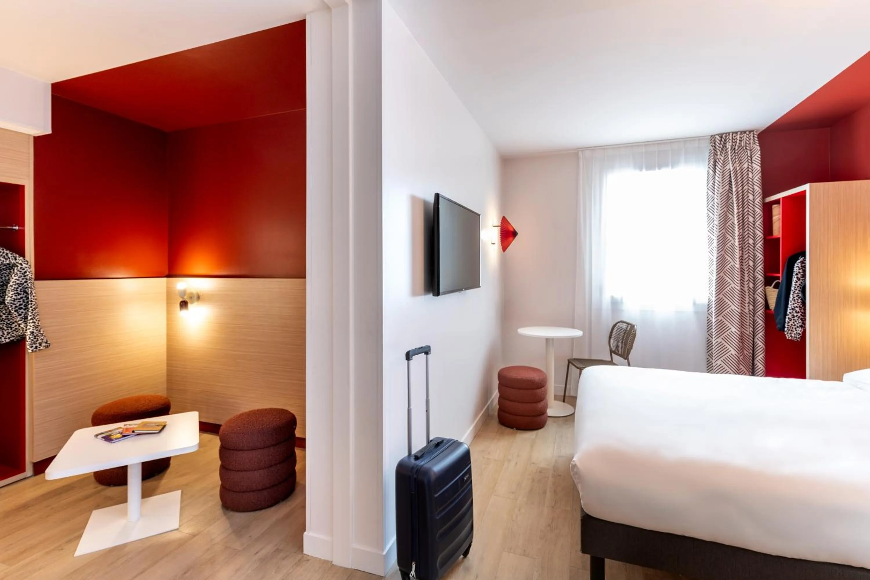 Photo of the whole room, Bed in ibis Styles Prévessin Genève Aéroport