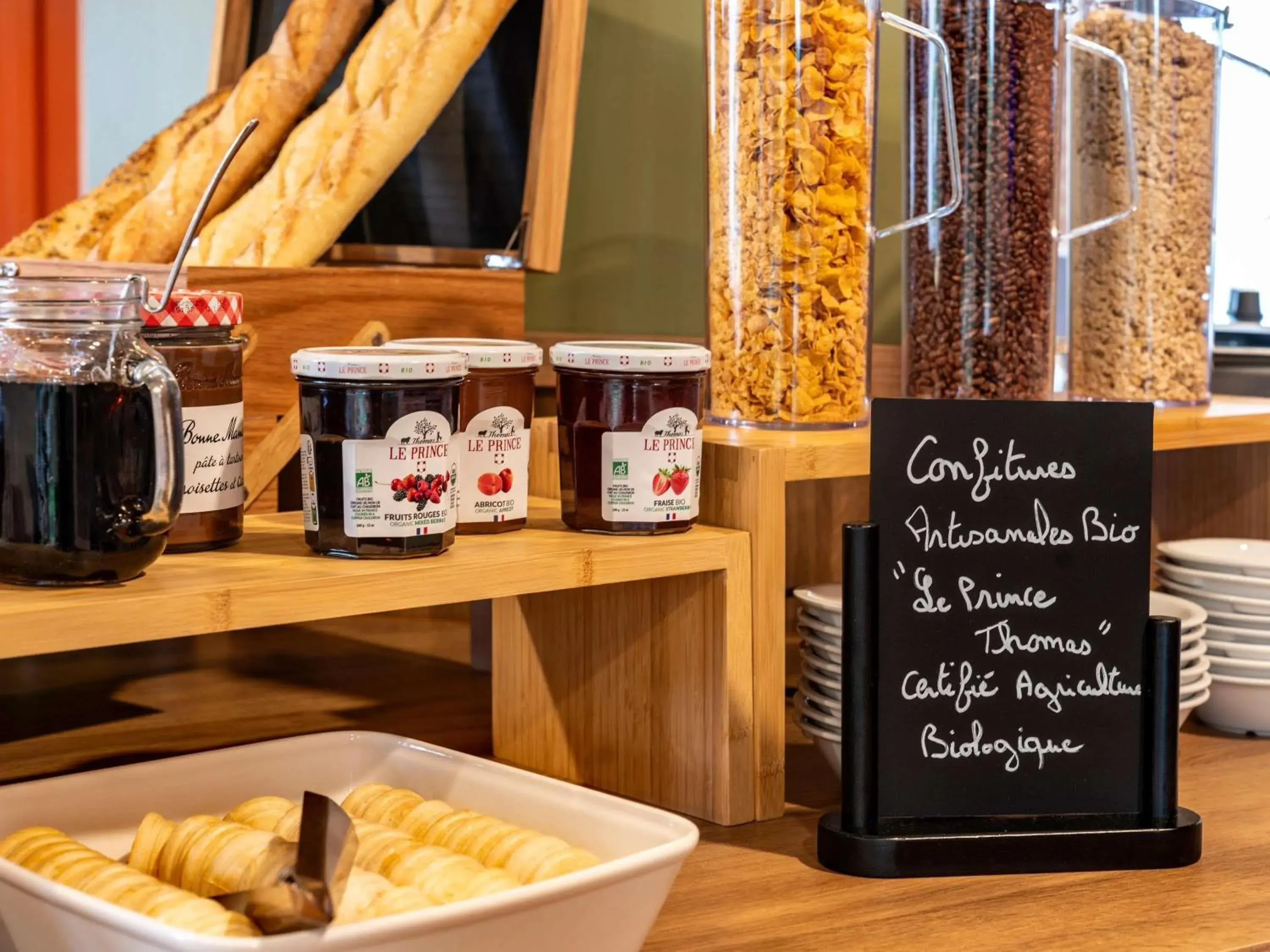 Breakfast in ibis Styles Prévessin Genève Aéroport Breakfast in ibis Styles Prévessin Genève Aéroport