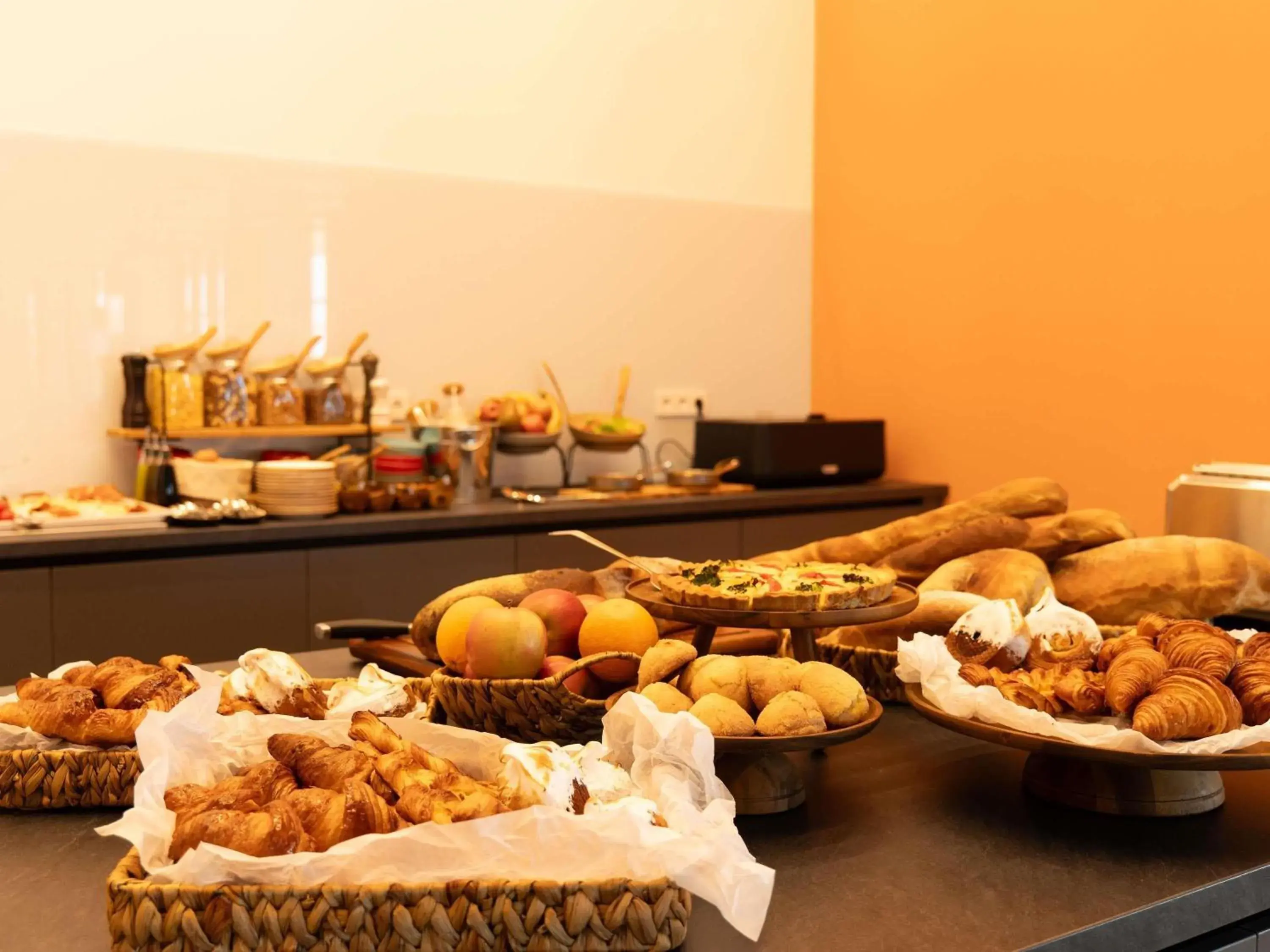 Restaurant/places to eat in ibis Styles Chisinau Restaurant/places to eat in ibis Styles Chisinau