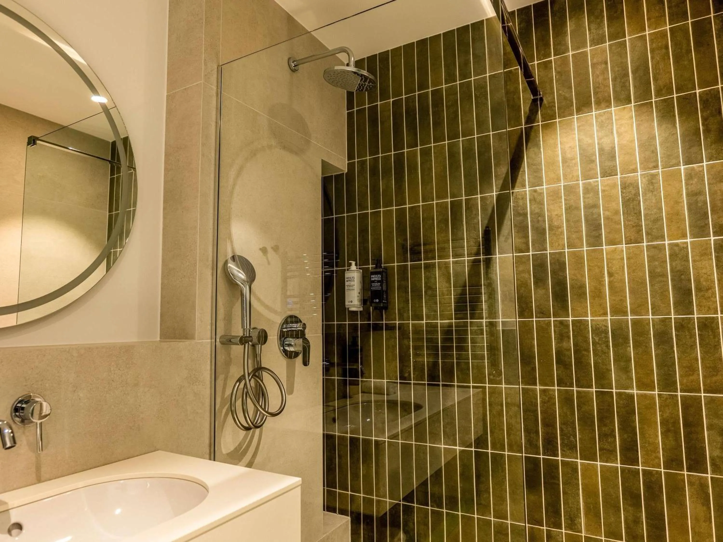 Bedroom in ibis Styles Chisinau