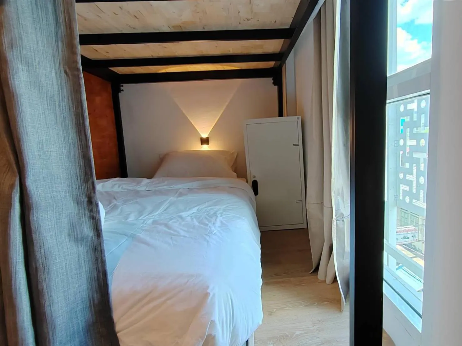 Bed in The Motuga Hostel Bangkok