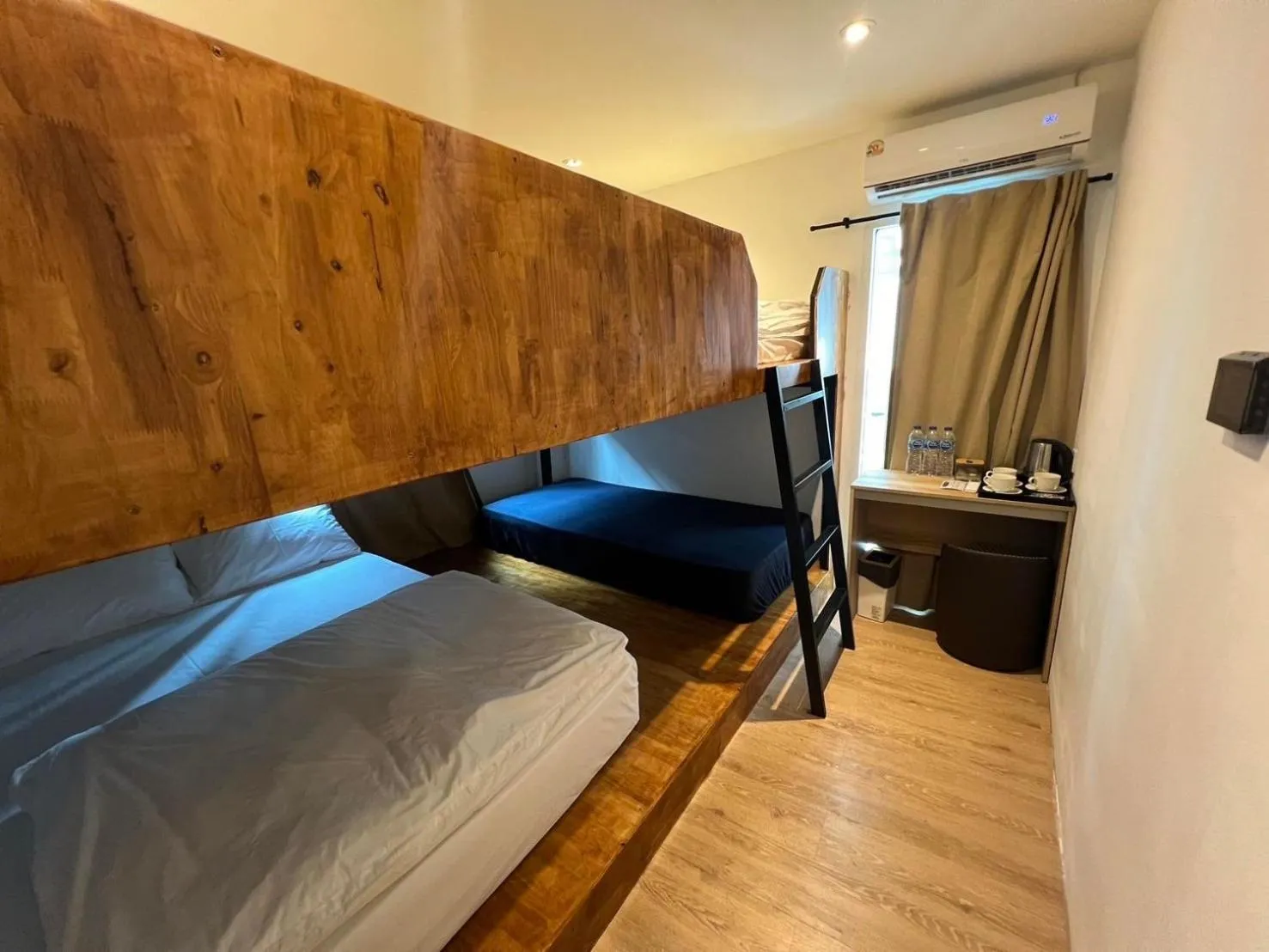 Bed in The Motuga Hostel Bangkok