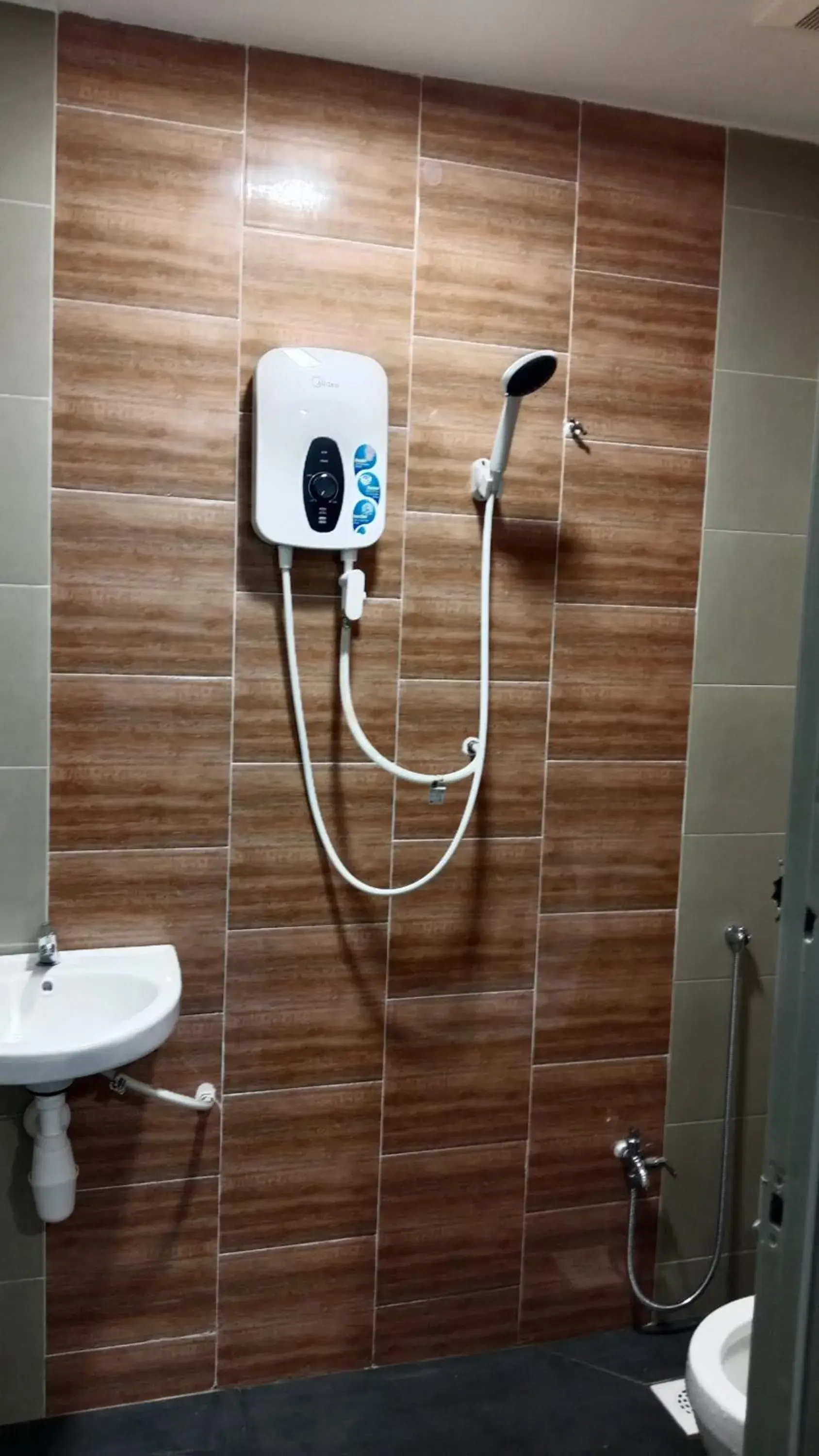 Shower in Nilai H2 Shower in Nilai H2