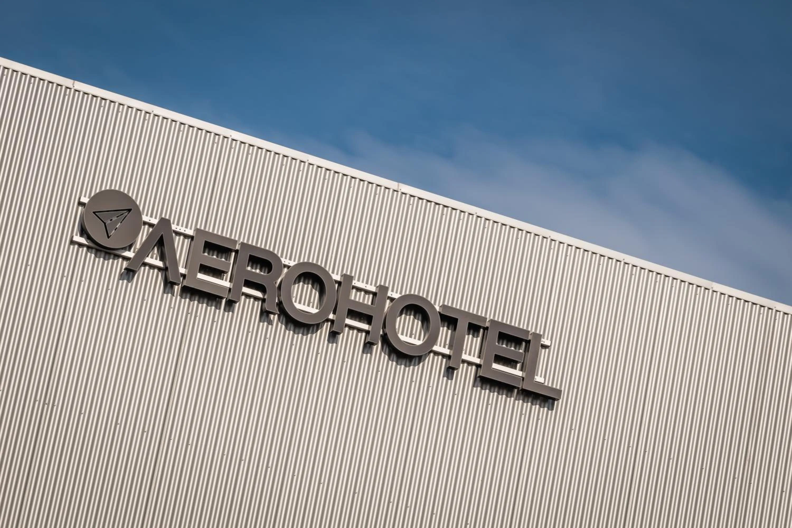 Shopping Area in Aerohotel Barcelona Airport 24h