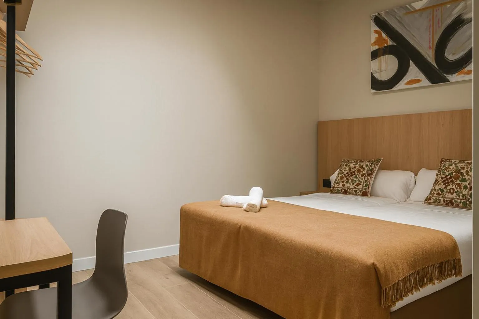 Bedroom, Bed in Aerohotel Barcelona Airport 24h