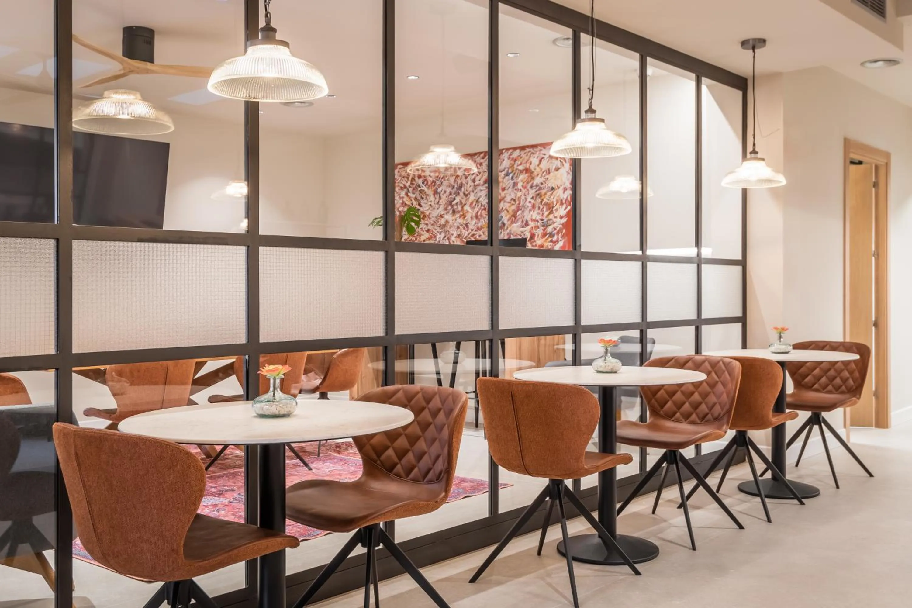 Dining area in Aerohotel Barcelona Airport 24h