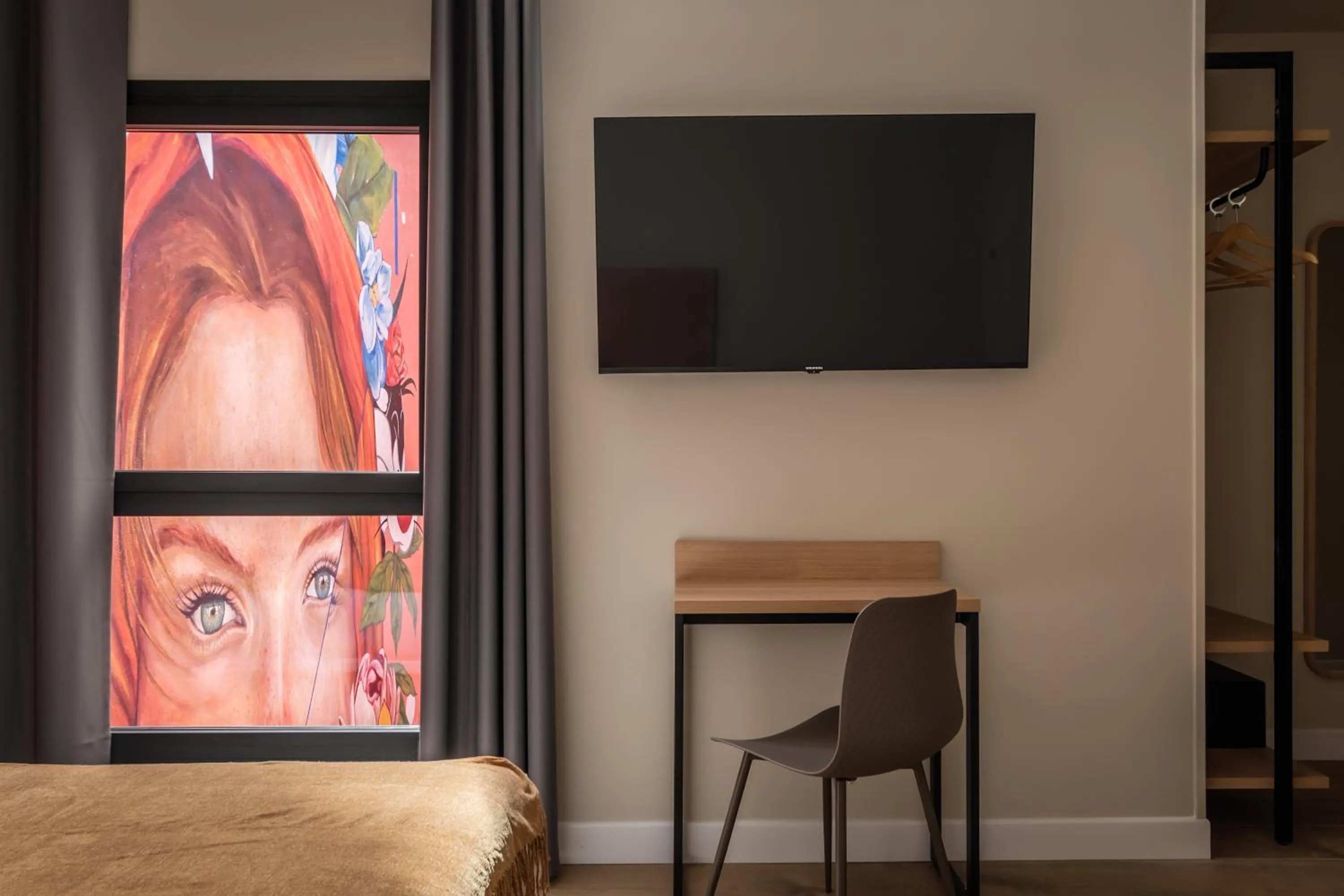 Decorative detail, Bed in Aerohotel Barcelona Airport 24h