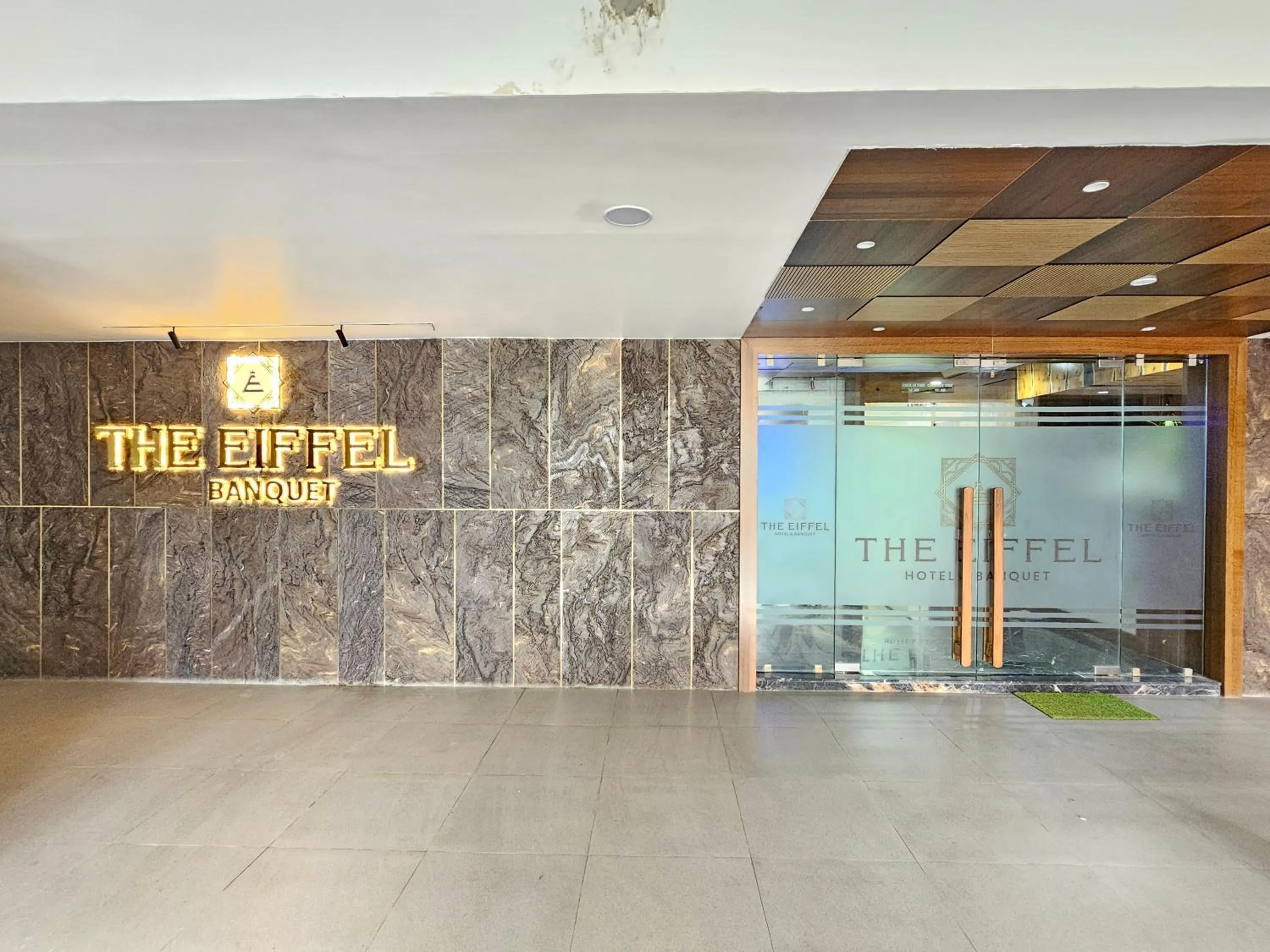 The Eiffel Hotel & Banquet