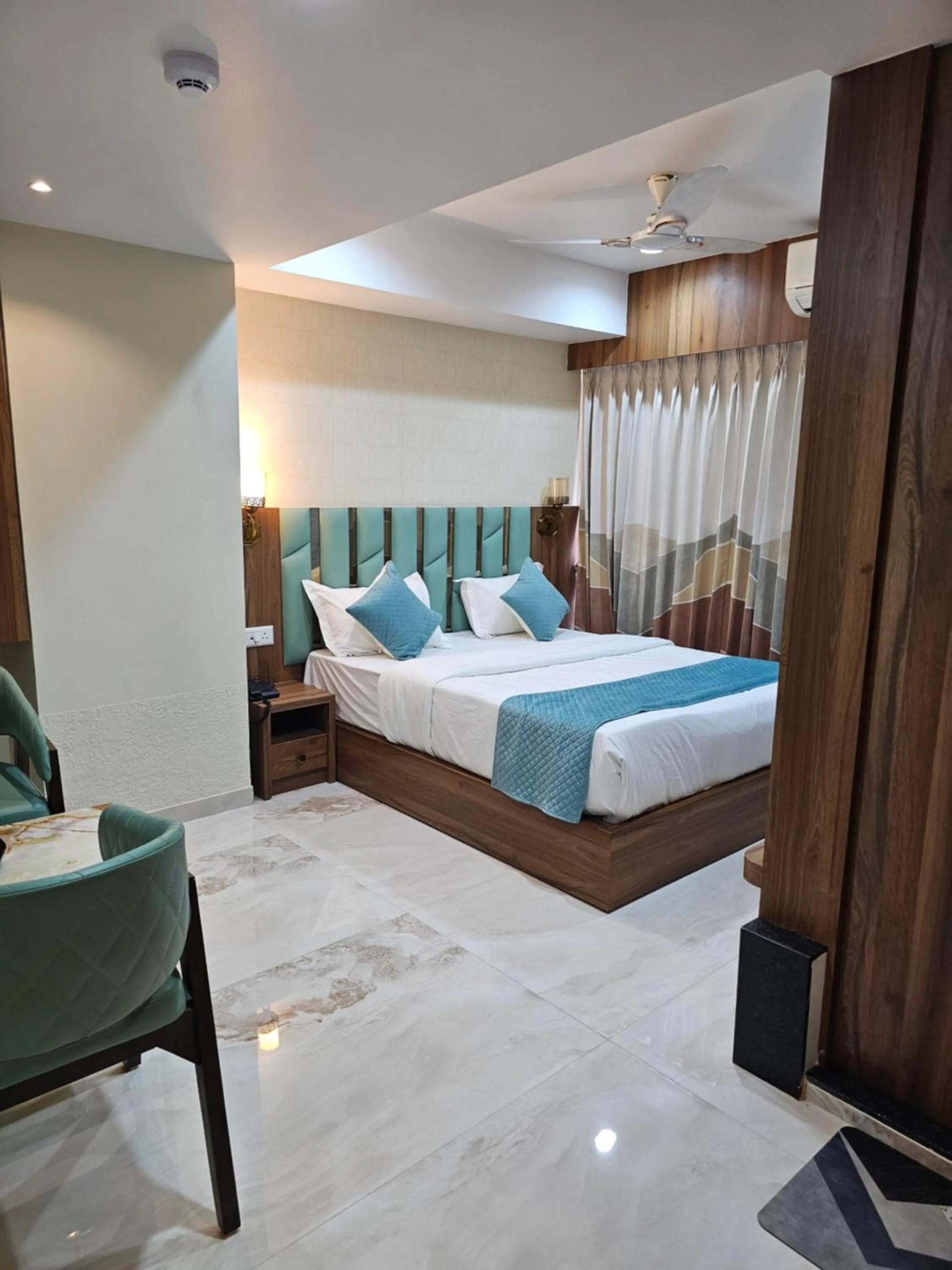 Bed in The Eiffel Hotel & Banquet