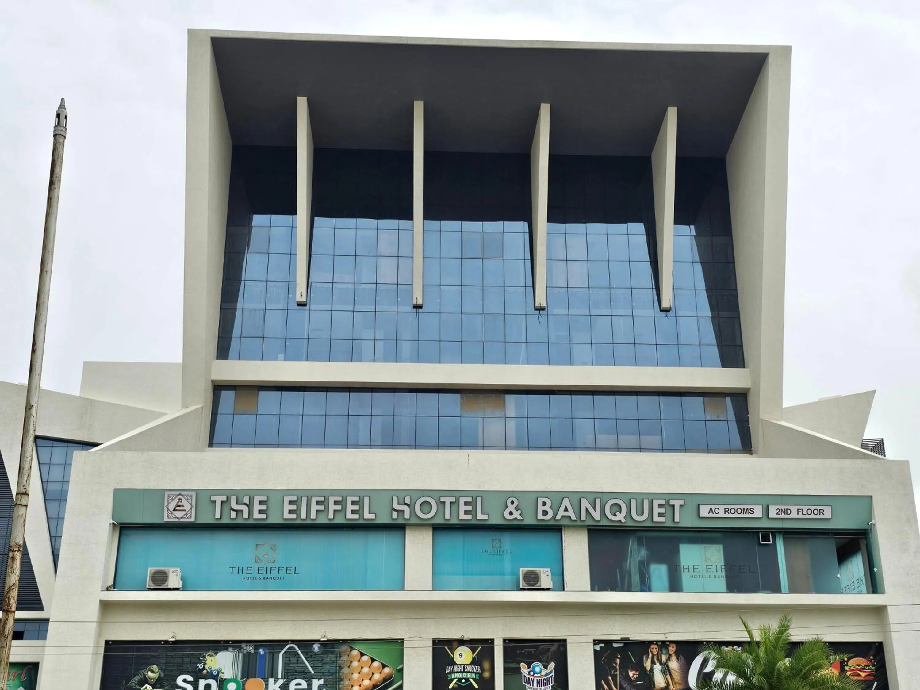 The Eiffel Hotel & Banquet