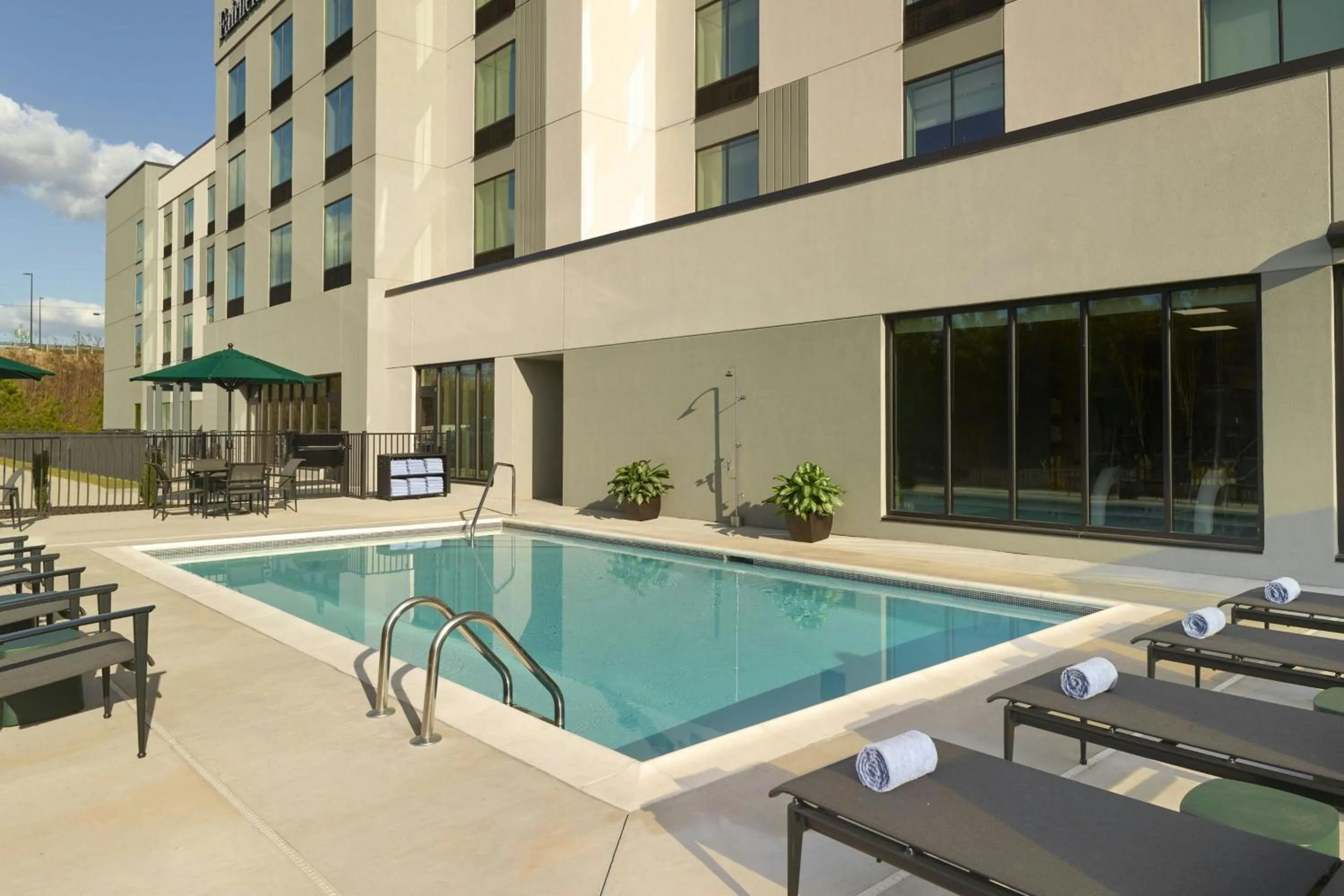 Swimming pool in TownePlace Suites by Marriott Grovetown