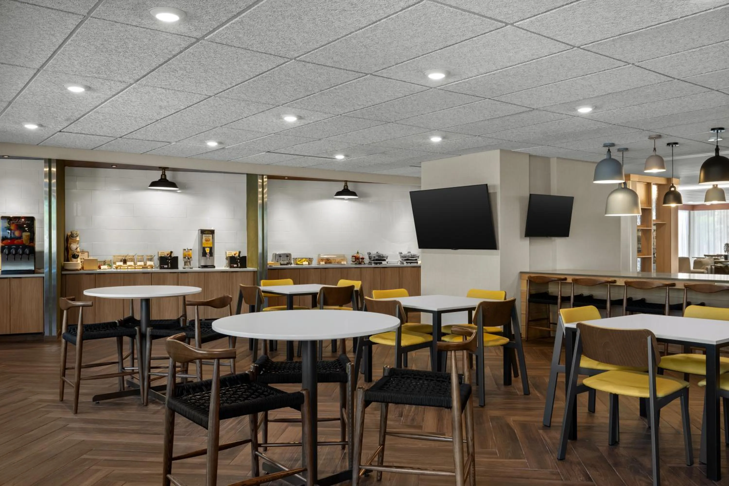 Breakfast in Fairfield by Marriott Inn & Suites Beckley