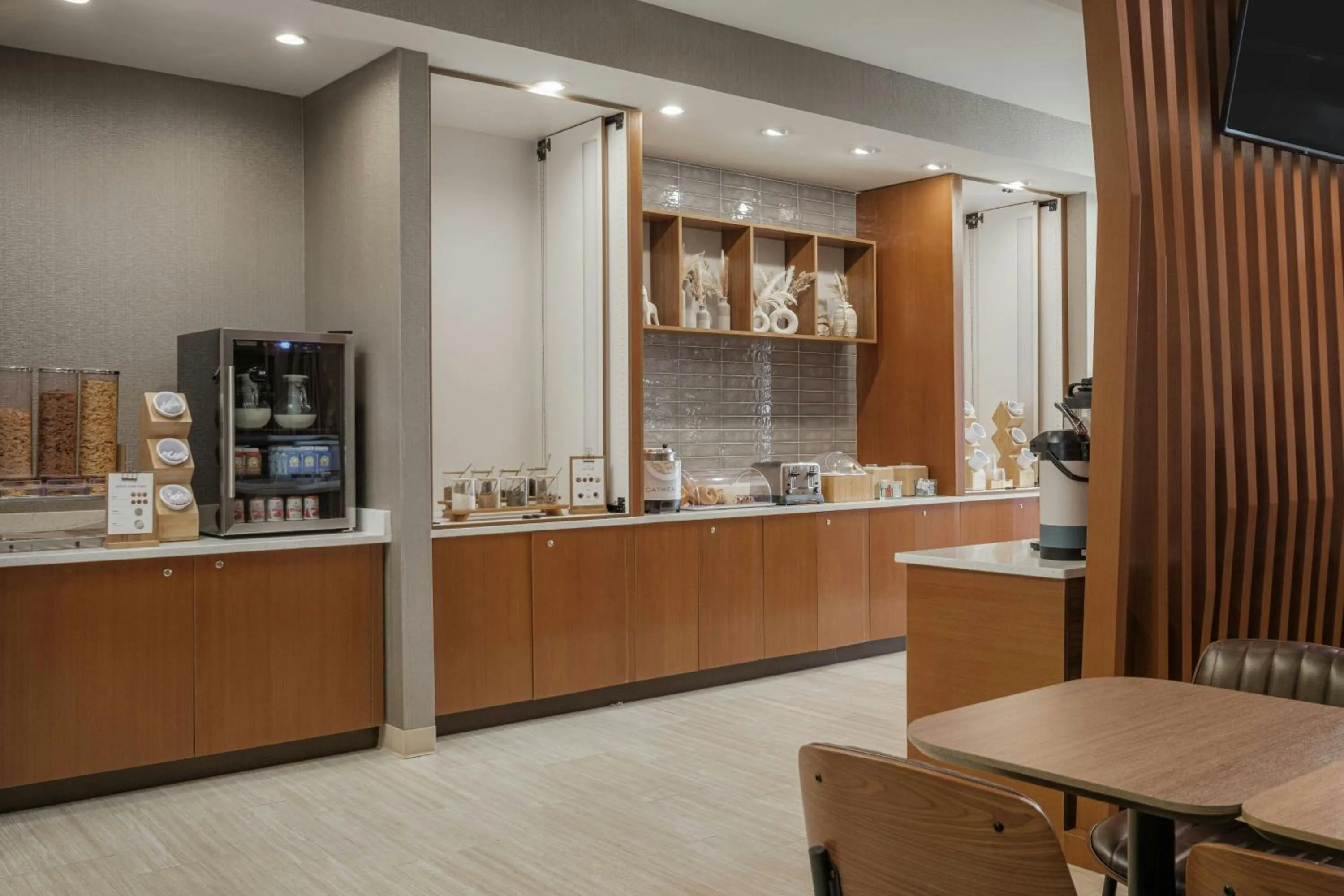 Breakfast in SpringHill Suites by Marriott Lexington Frankfort