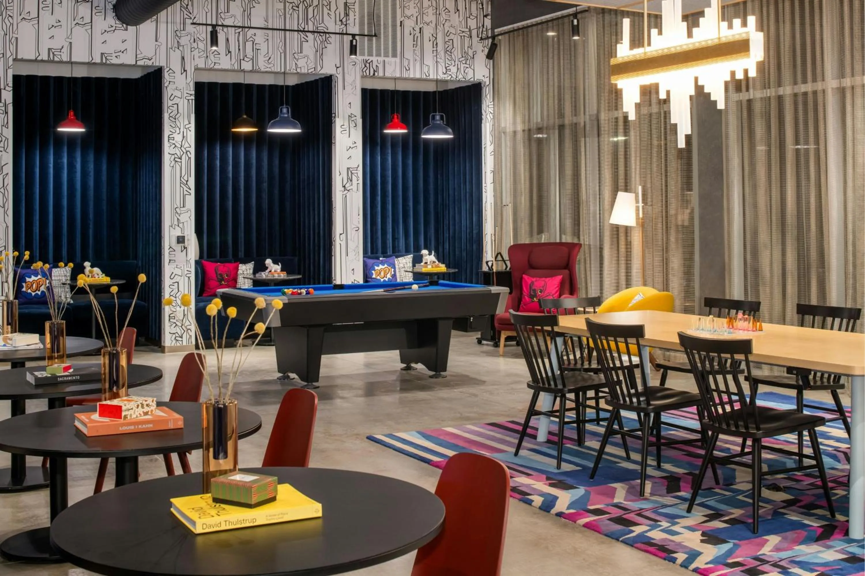 Lobby or reception in Aloft Sacramento Airport Natomas