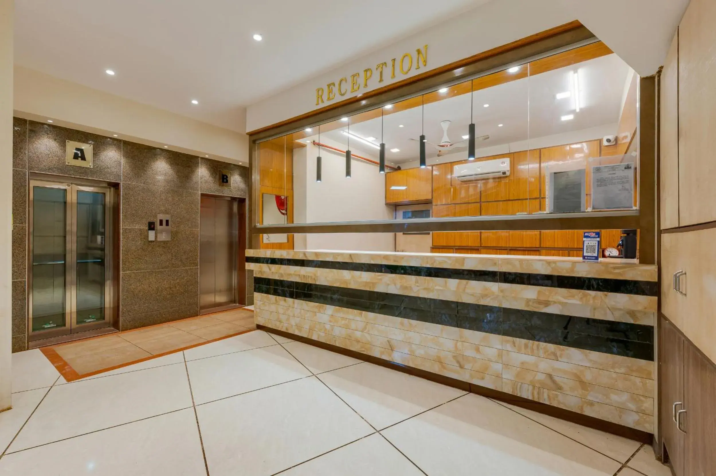 Lobby or reception in Hotel Vihar Deluxe Lobby or reception in Hotel Vihar Deluxe