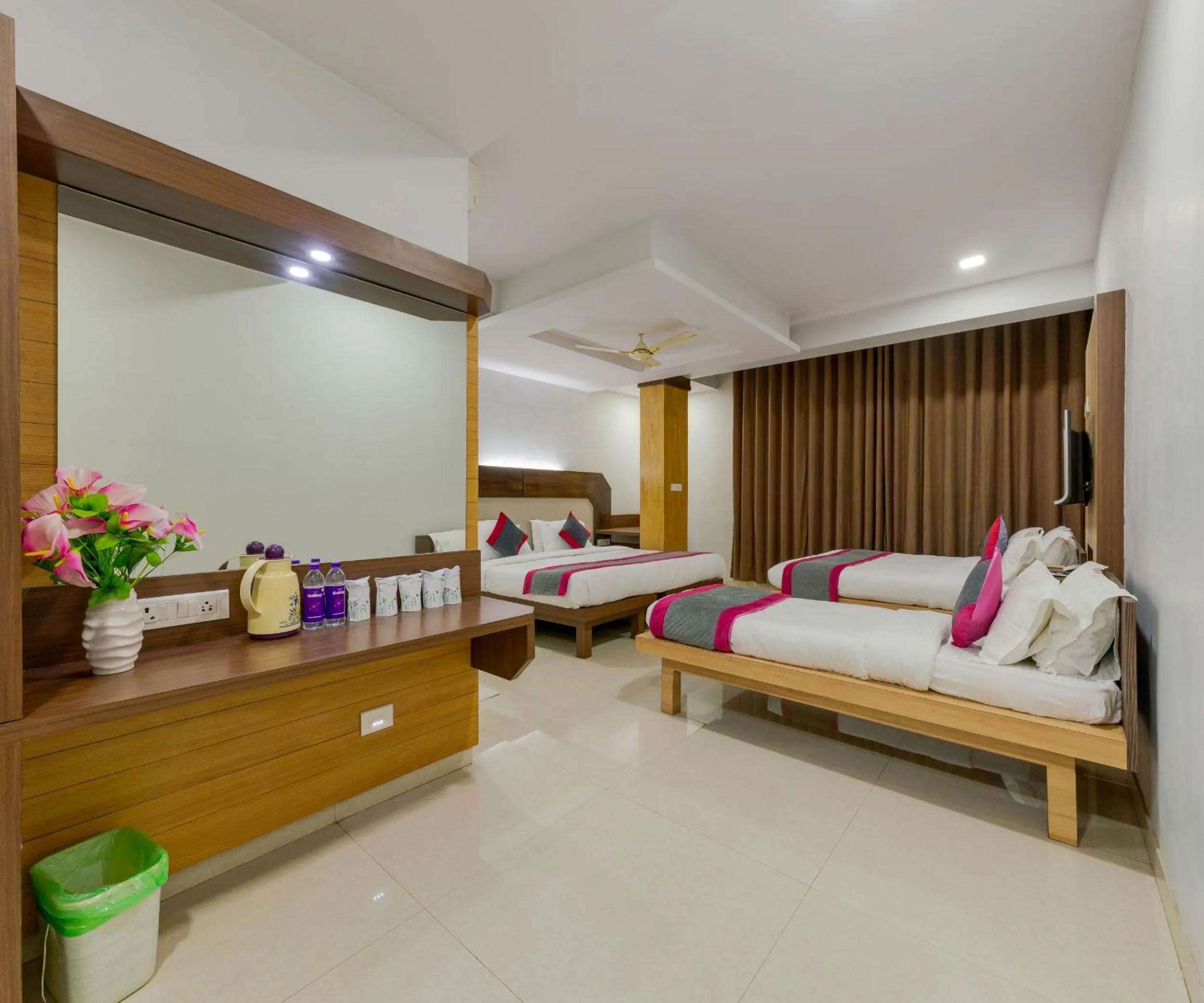 Bed in Hotel Vihar Deluxe