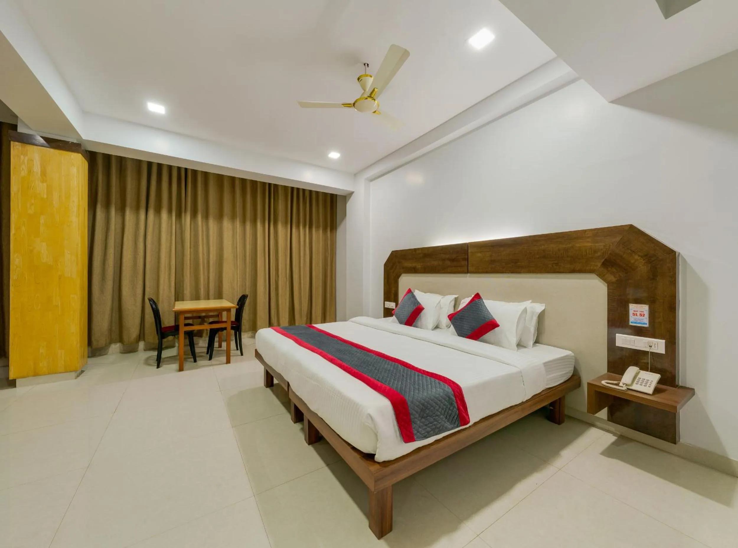 Photo of the whole room, Bed in Hotel Vihar Deluxe