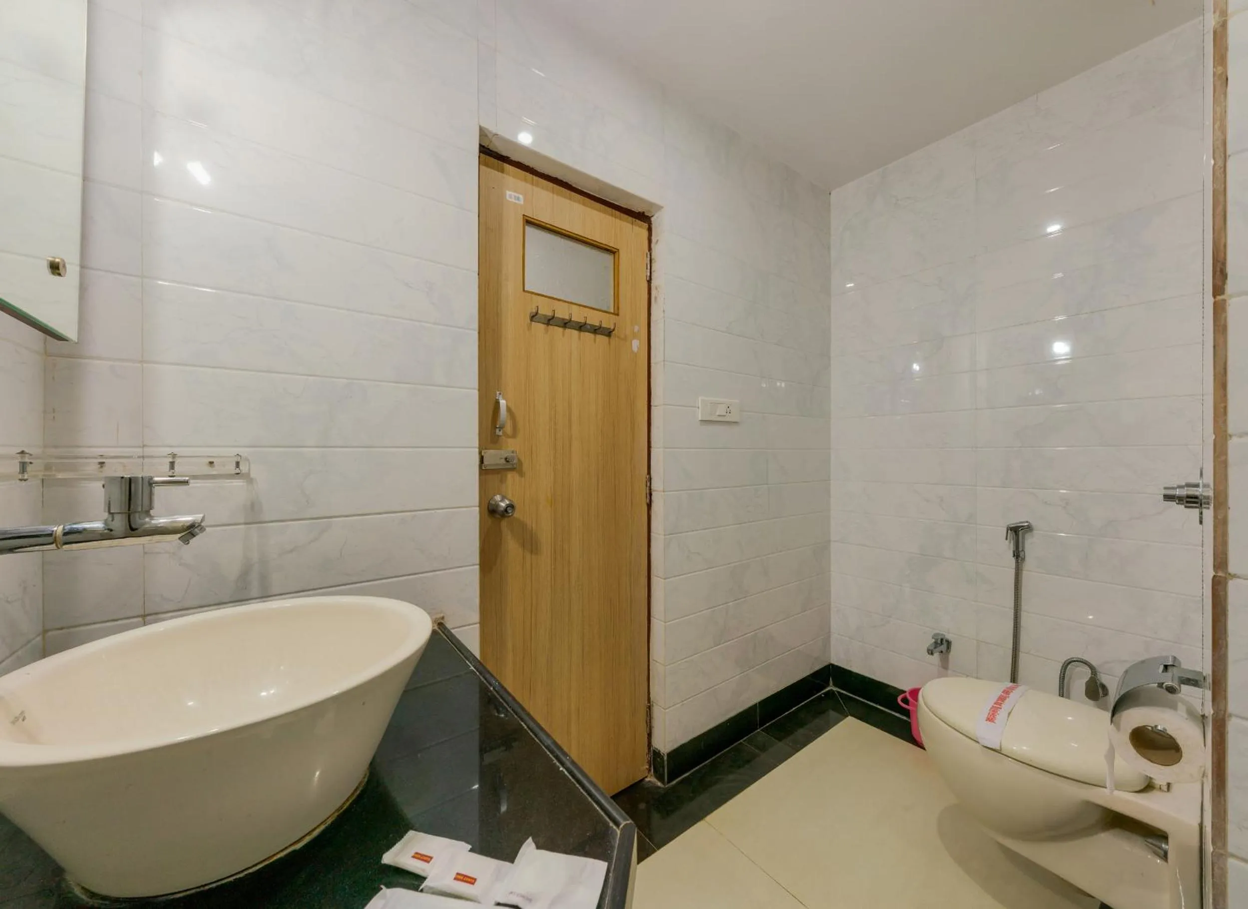 Toilet in Hotel Vihar Deluxe