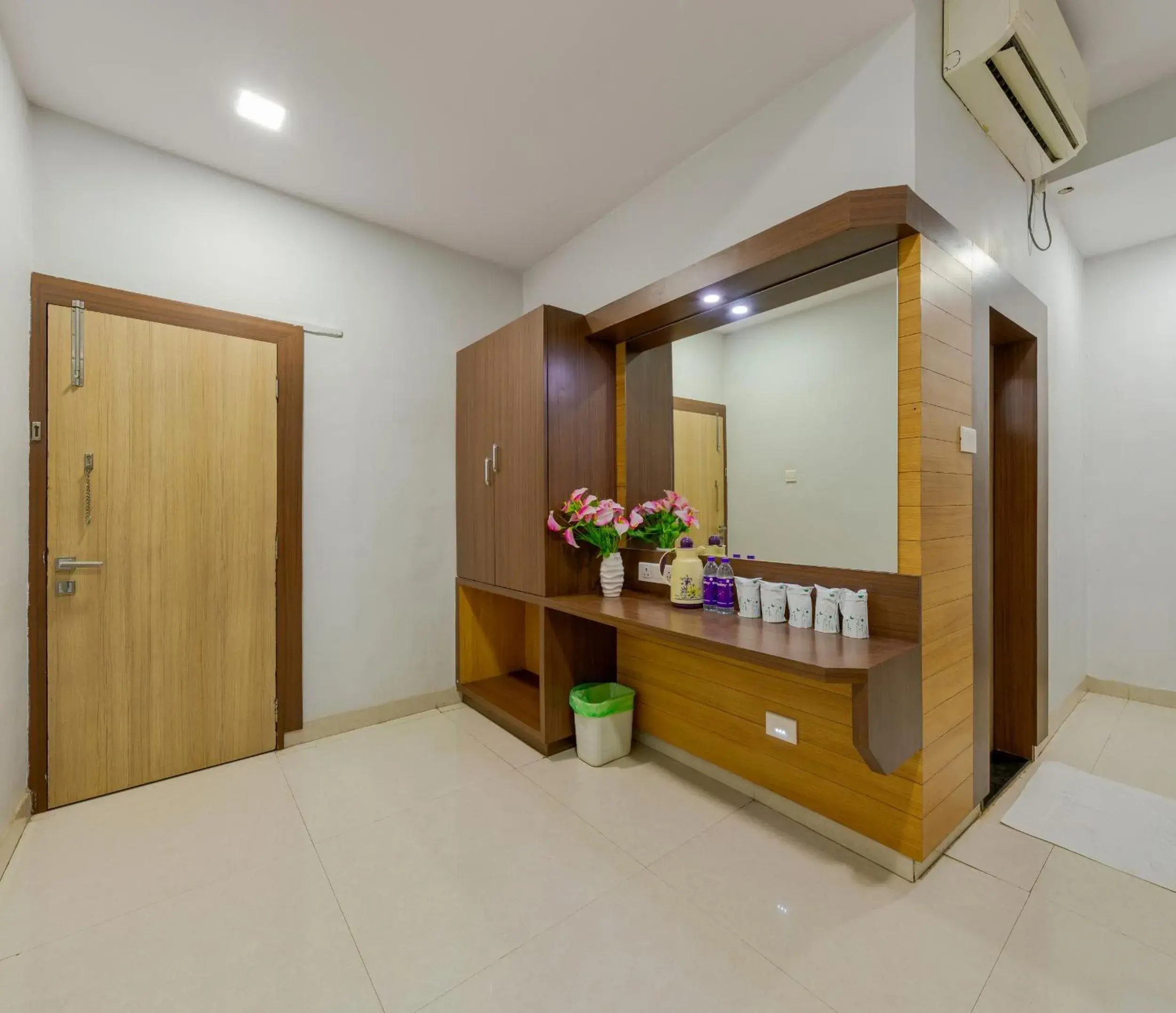 air conditioner in Hotel Vihar Deluxe air conditioner in Hotel Vihar Deluxe