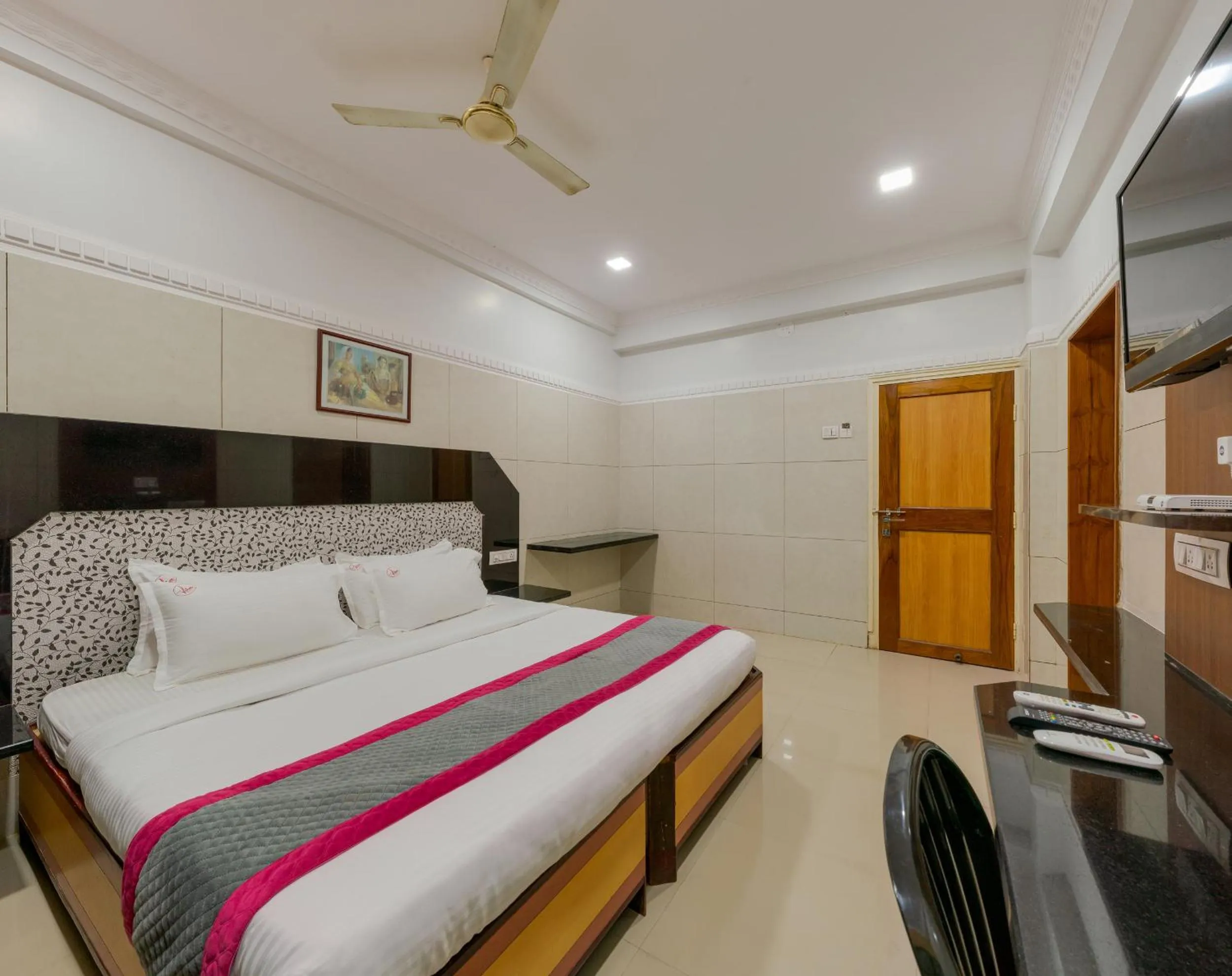 Photo of the whole room, Bed in Hotel Vihar Deluxe