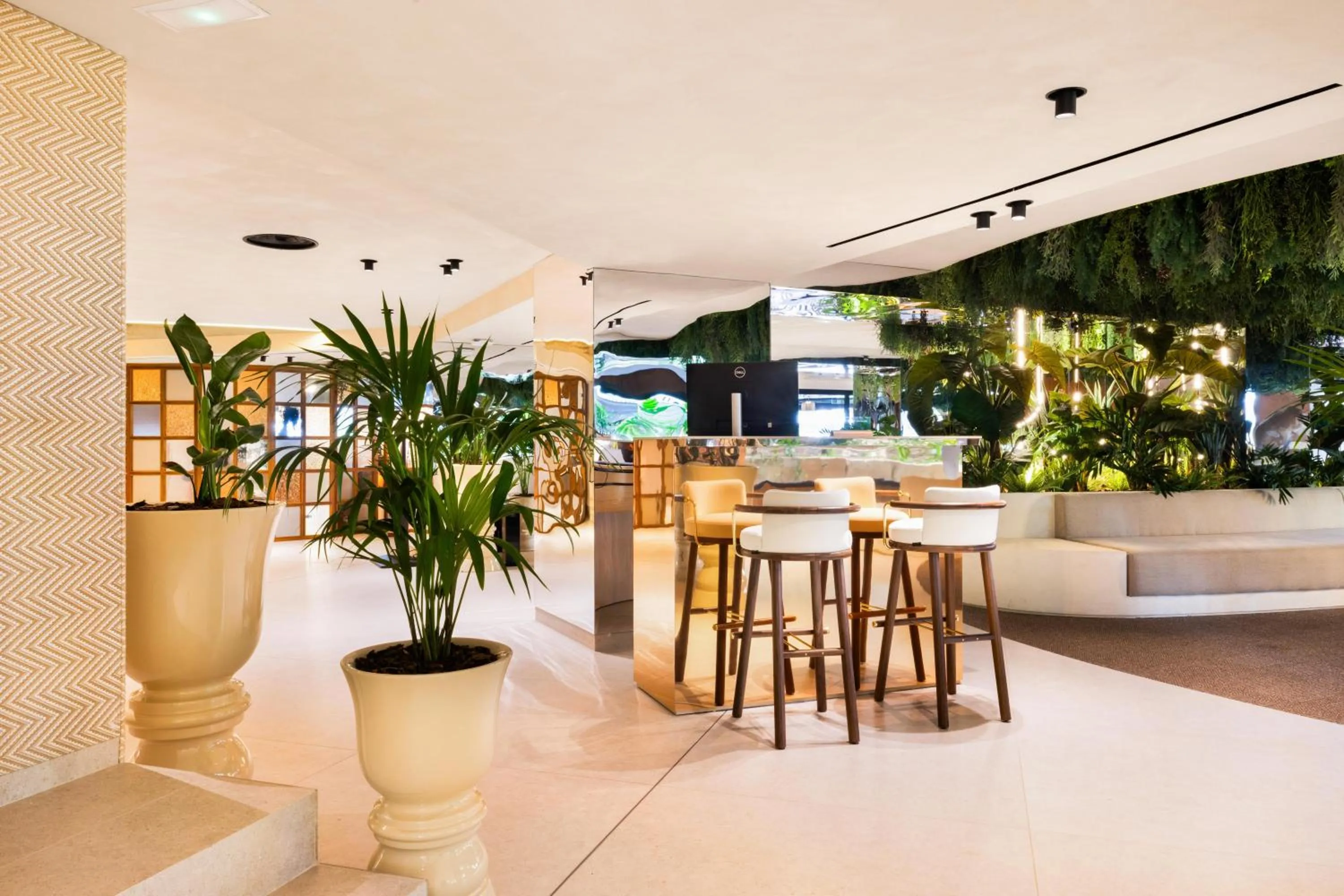 Lobby or reception in Hotel Aubamar Bali