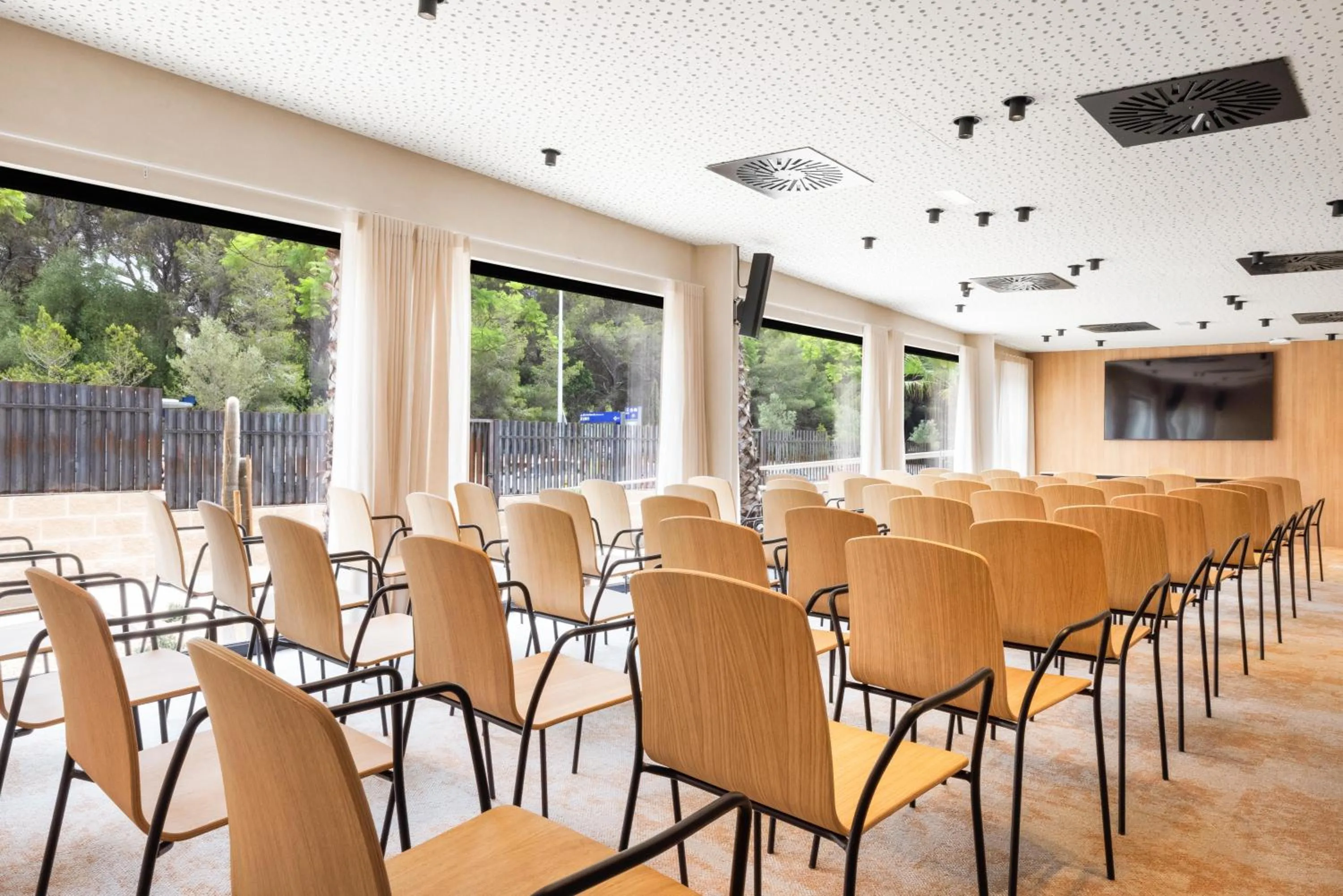 Business facilities in Hotel Aubamar Bali