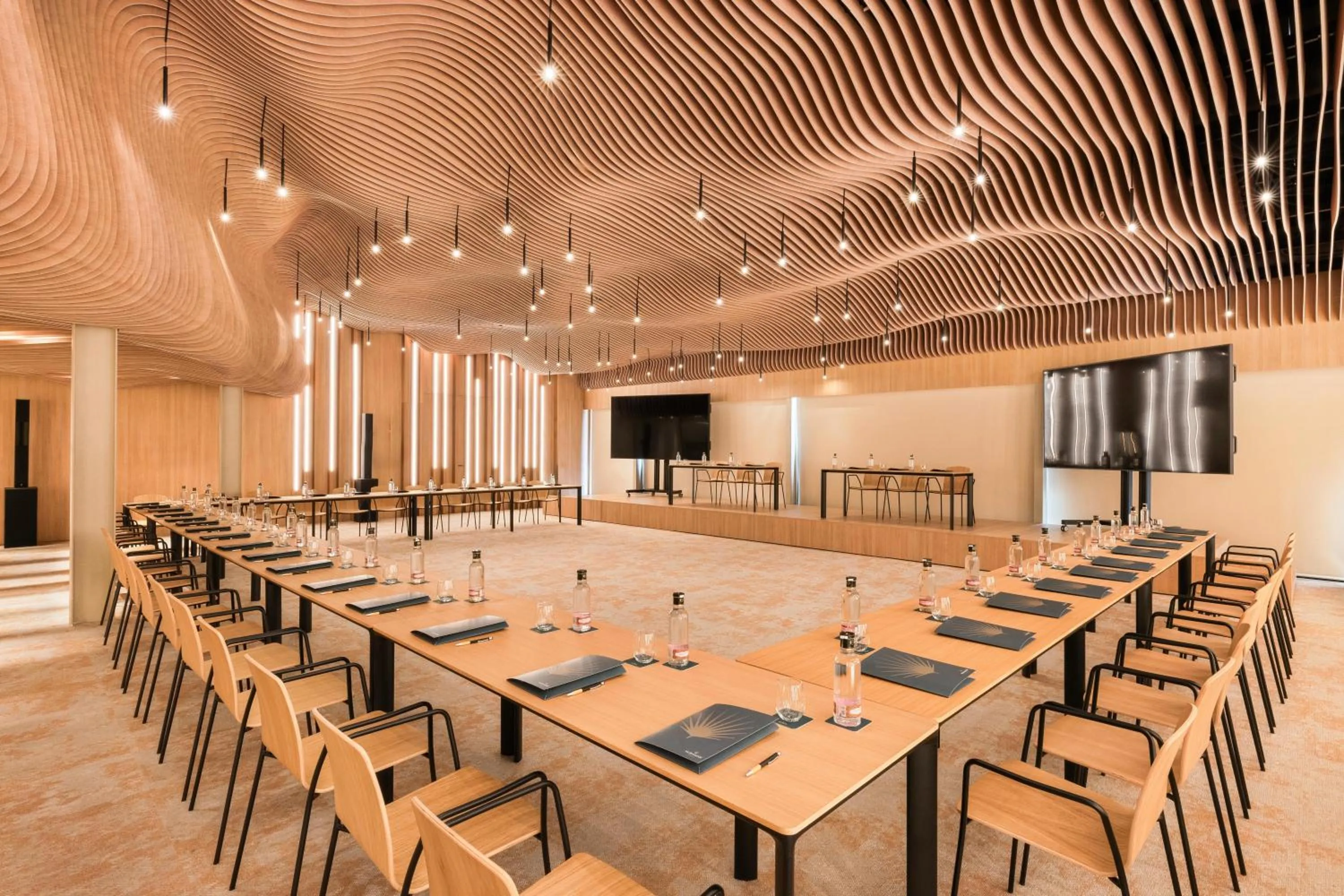 Business facilities in Hotel Aubamar Bali