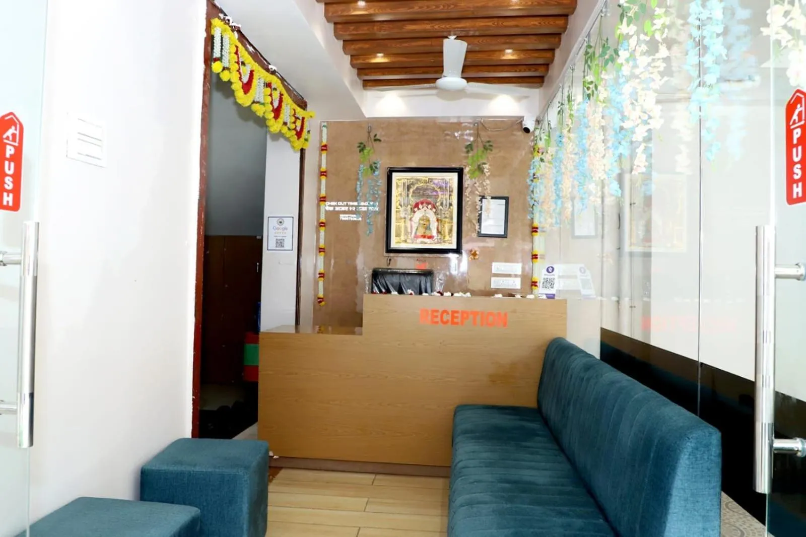 Seating area in Twarita Executive Lodge