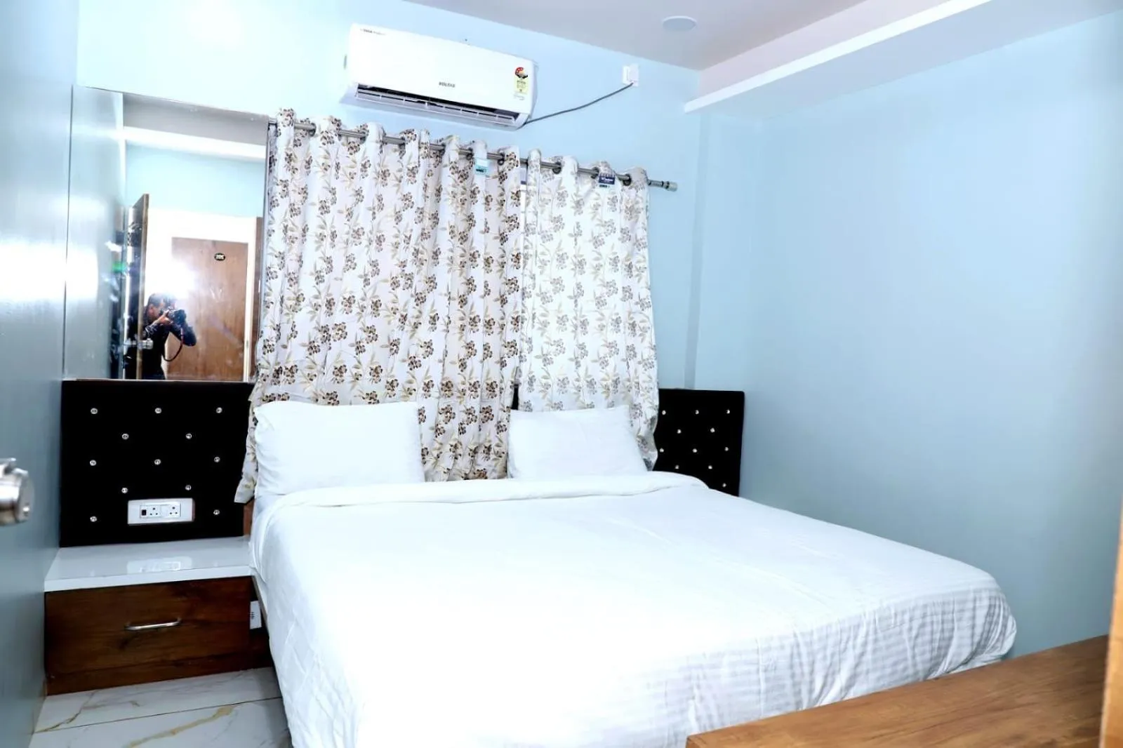 Bed in Twarita Executive Lodge