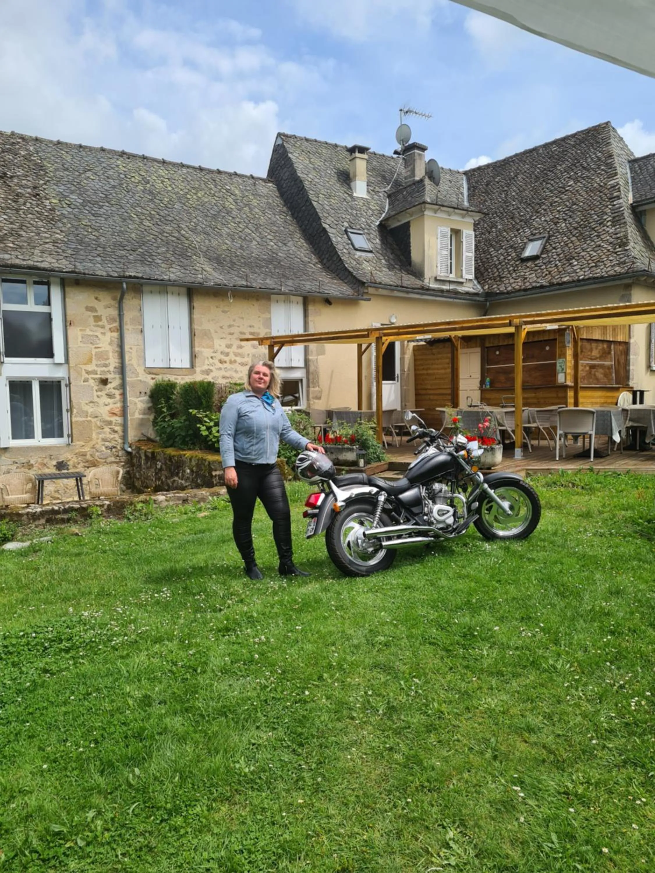 Property building in Hotel Saint julien aux bois