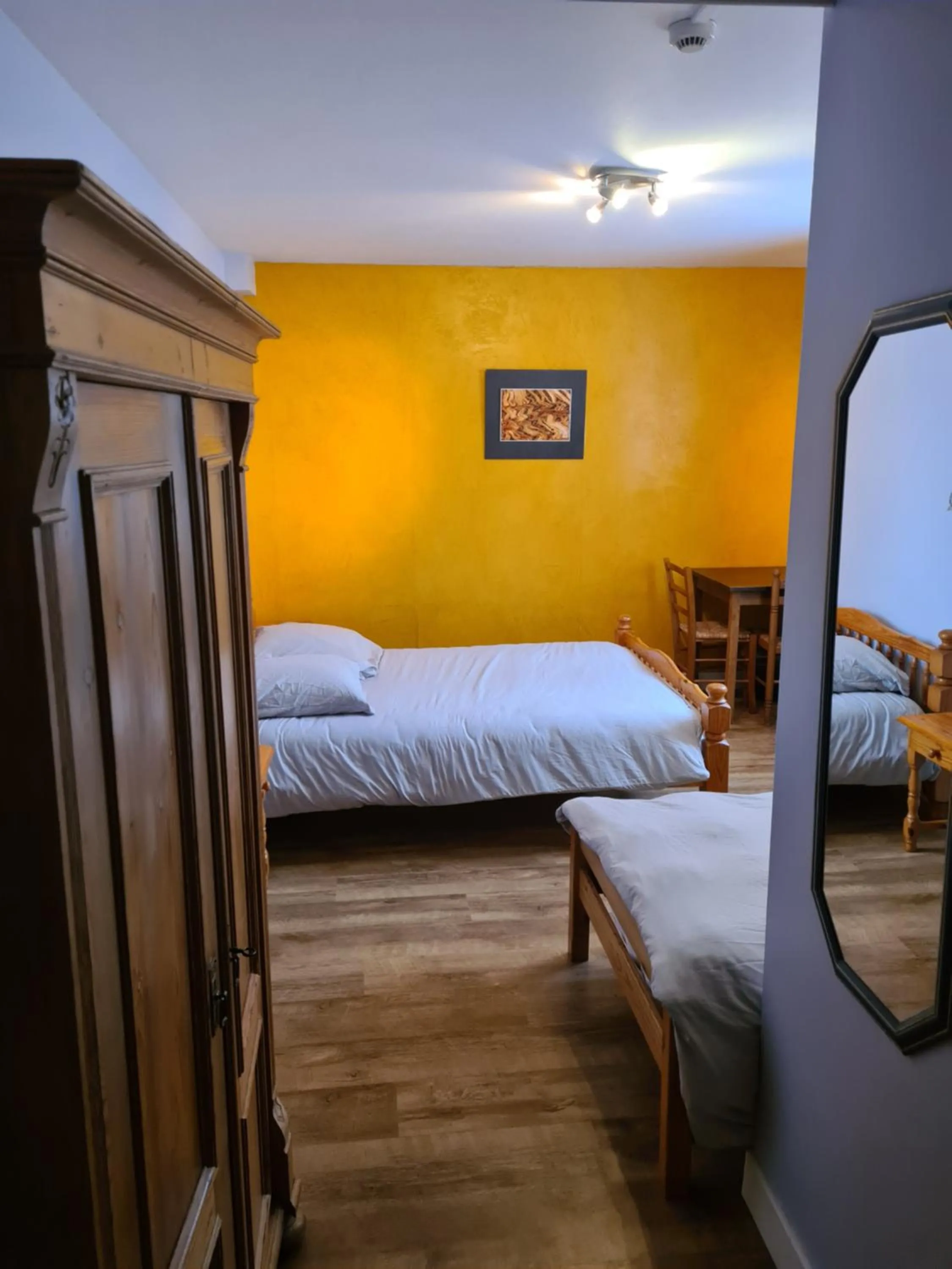Bed in Hotel Saint julien aux bois