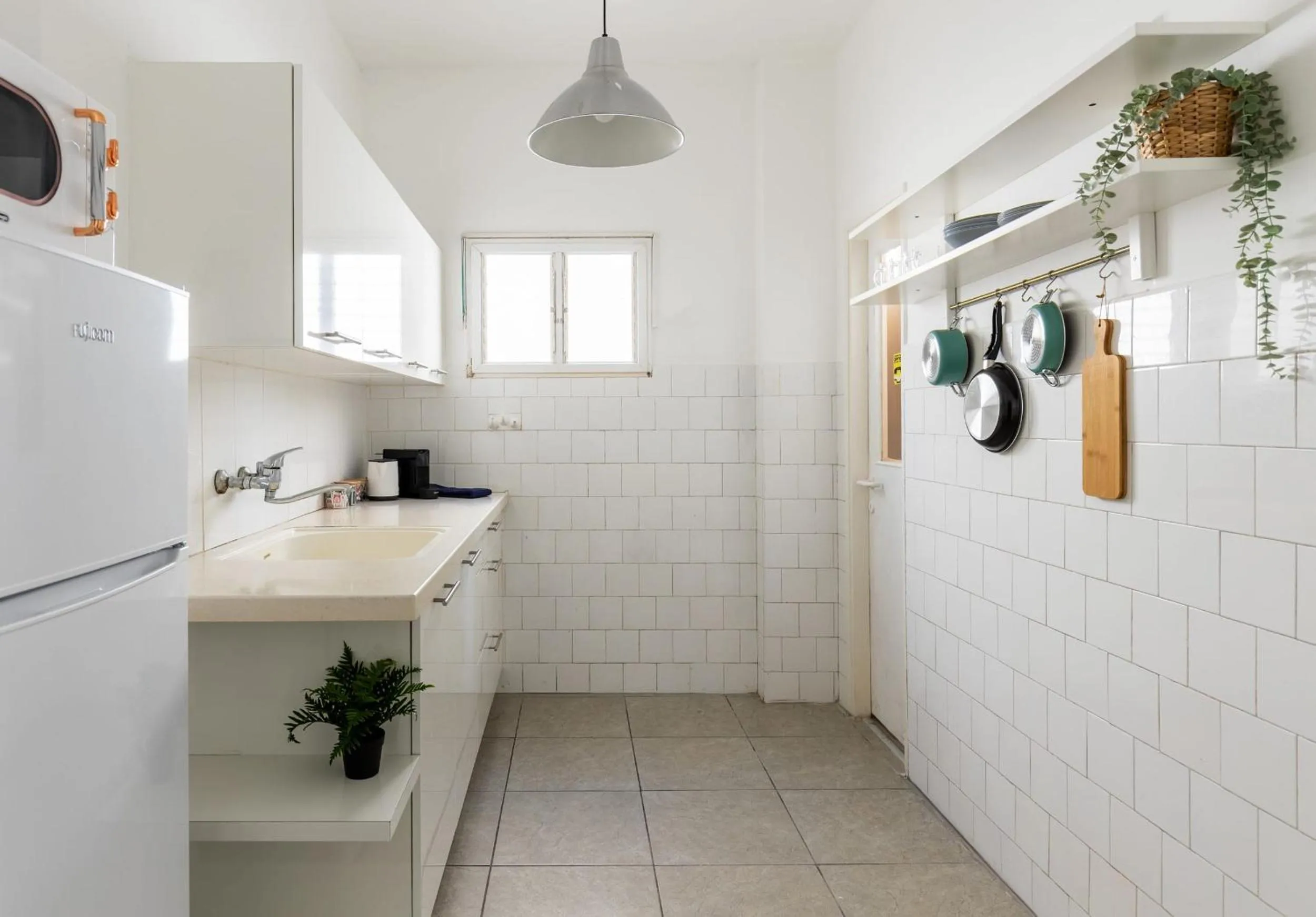 Authentic 2 bedrooms apt near the beach