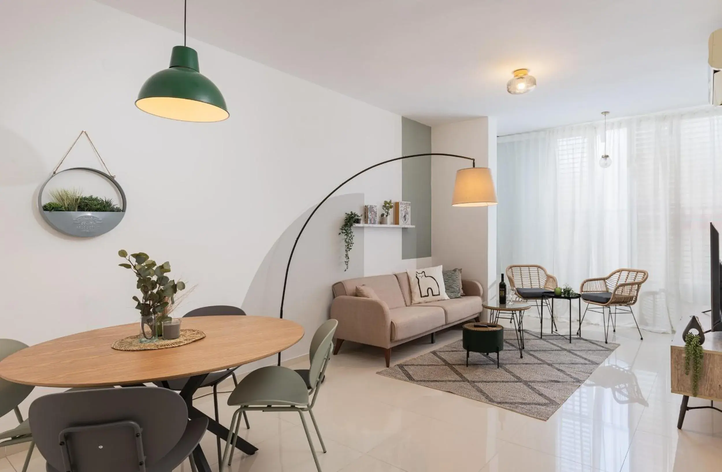 Authentic 2 bedrooms apt near the beach Authentic 2 bedrooms apt near the beach