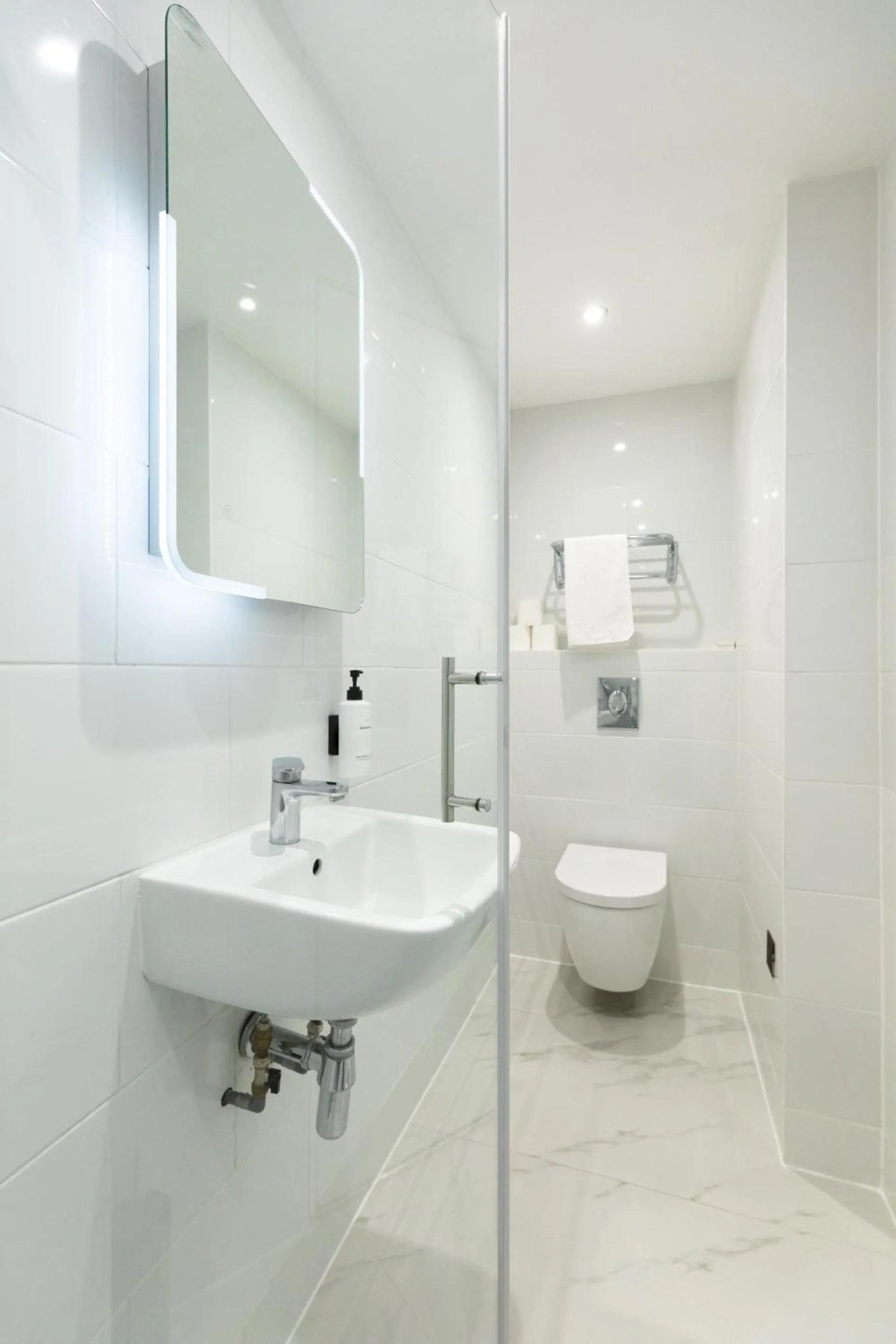 Bathroom in The Chapter Hotels - The J Hyde Park