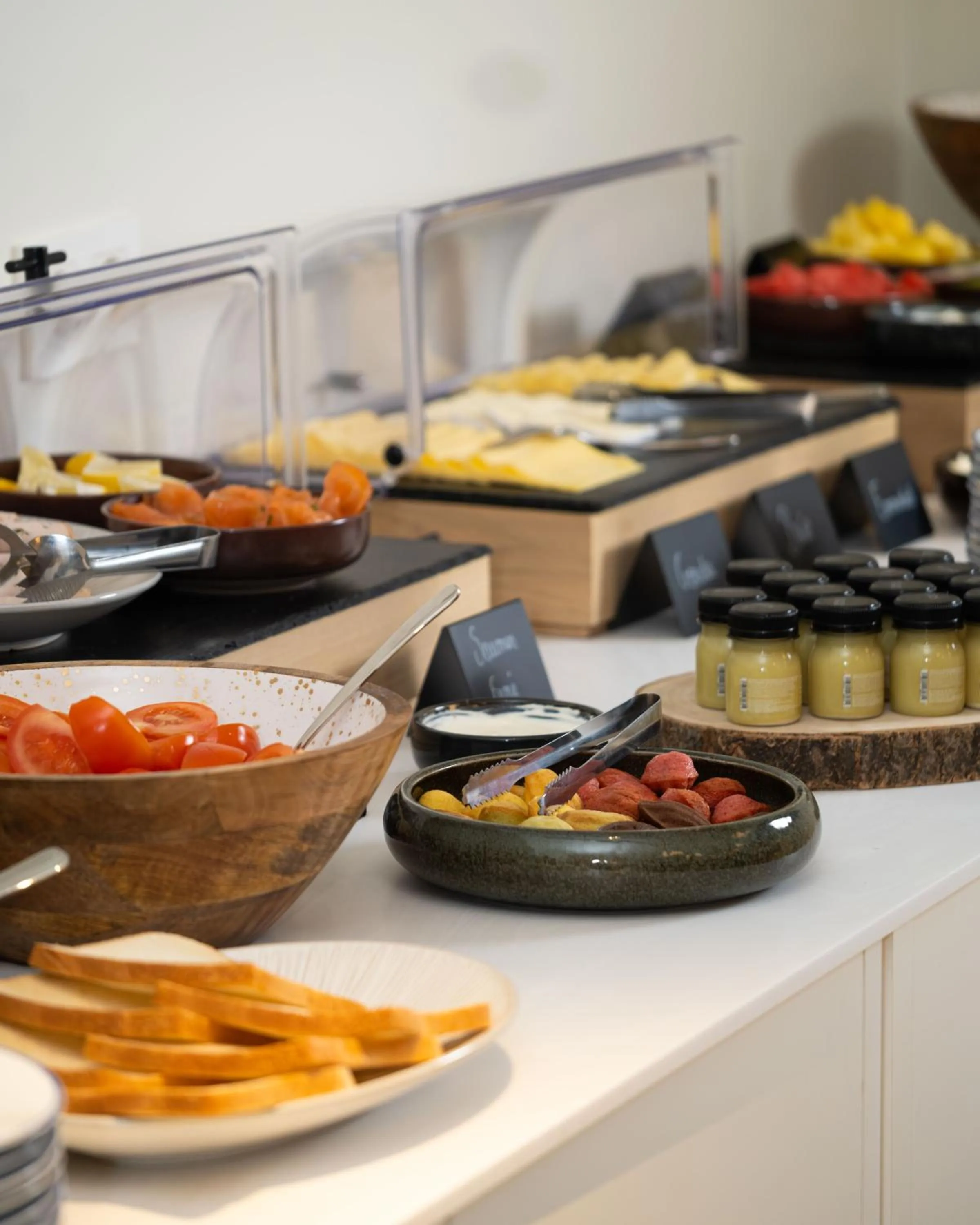 Food and drinks in The Liman Hotel